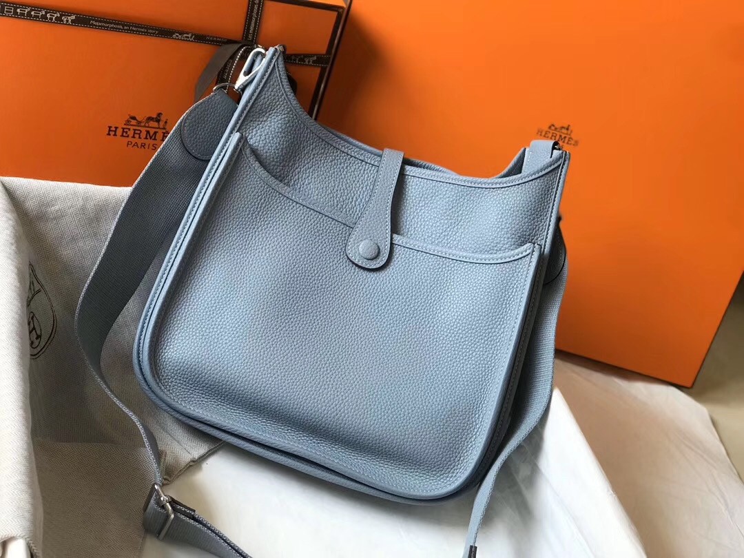 H**mes evelyne iii 29 pm bag in blue lin clemence leather