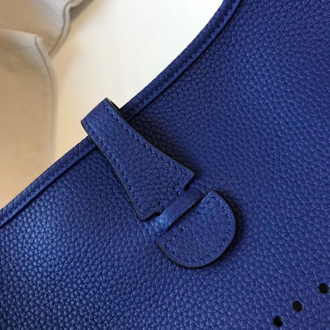 H**mes evelyne iii 29 pm bag in blue electric clemence leather