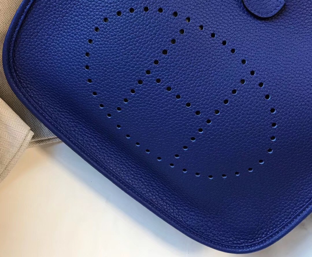 H**mes evelyne iii 29 pm bag in blue electric clemence leather