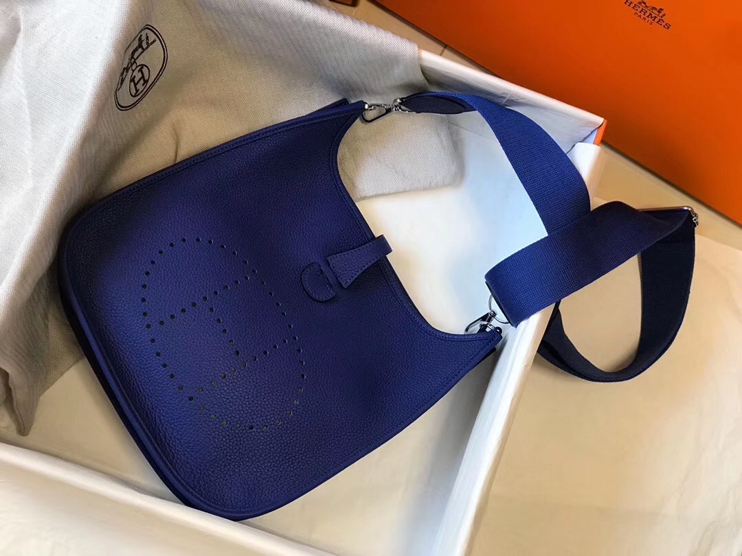 H**mes evelyne iii 29 pm bag in blue electric clemence leather