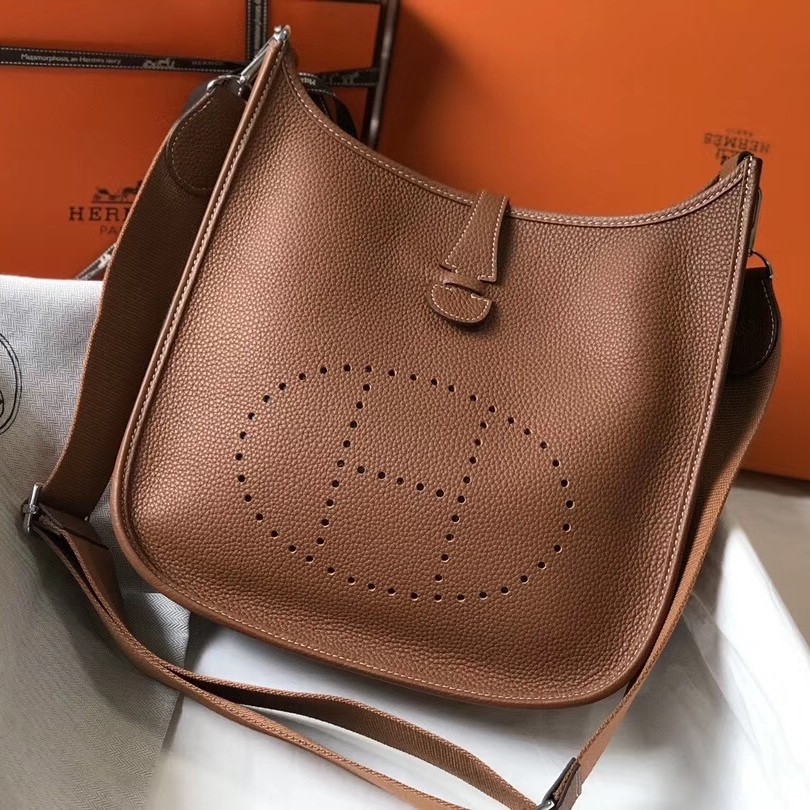 H**mes evelyne iii 29 pm bag in gold clemence leather