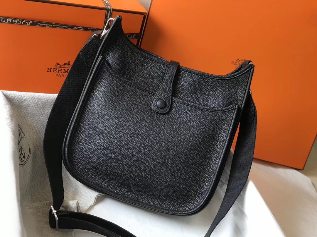 H**mes evelyne iii 29 pm bag in black clemence leather