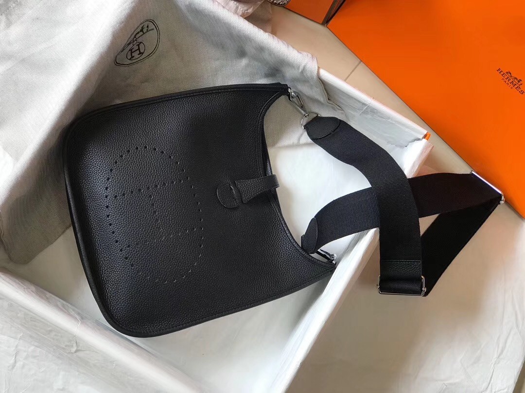 H**mes evelyne iii 29 pm bag in black clemence leather
