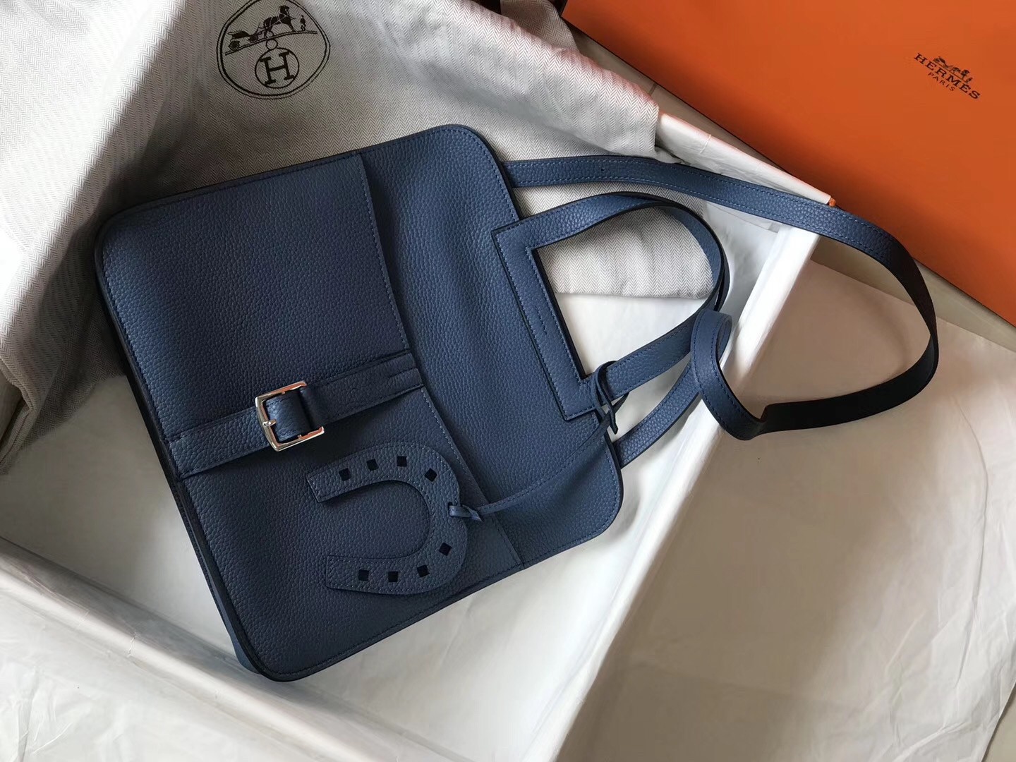 H**mes halzan 31cm bag in blue agate clemence leather