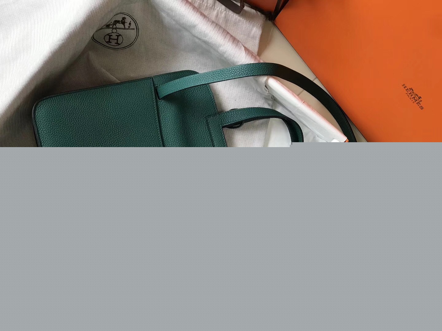 H**mes halzan 31cm bag in malachite clemence leather