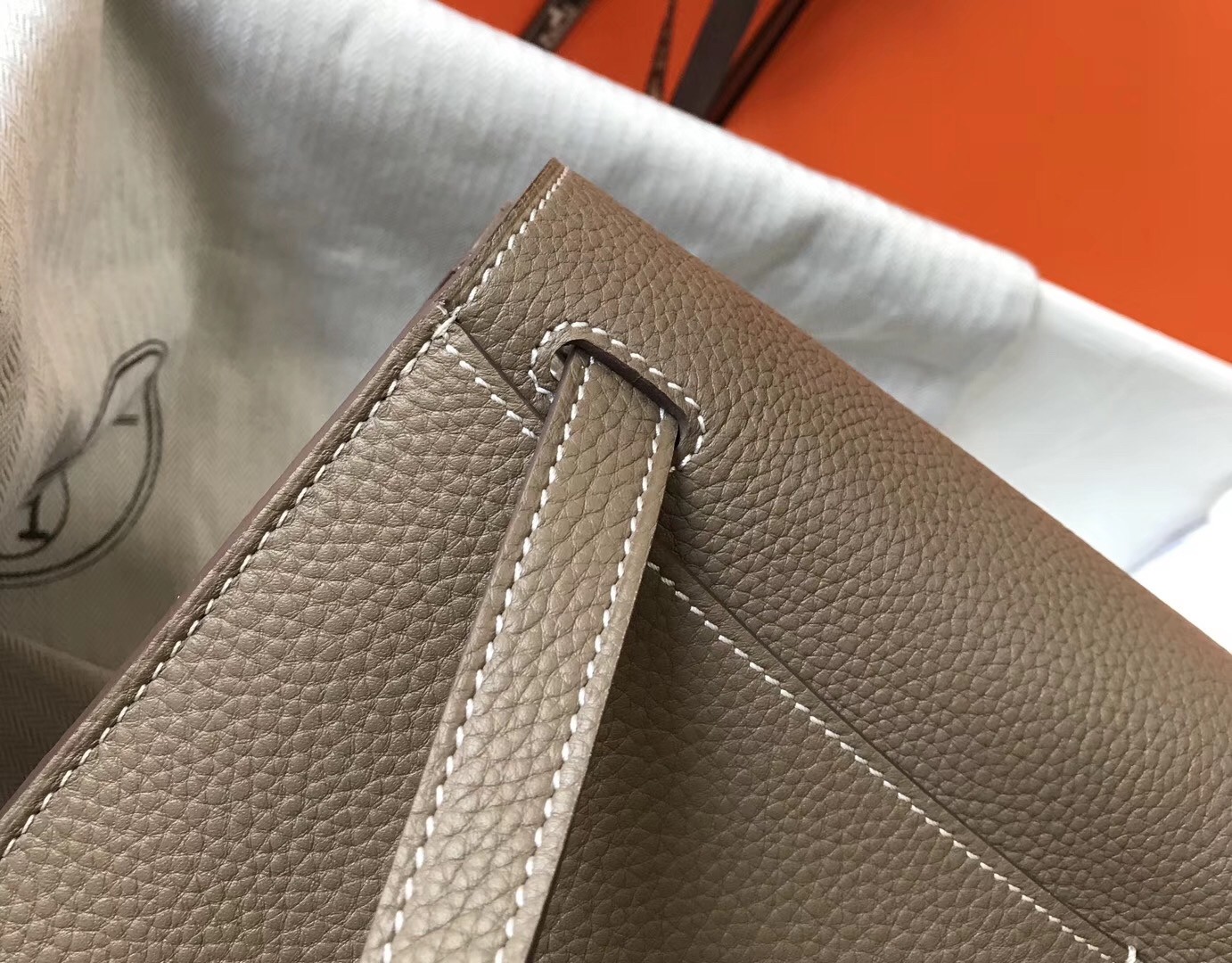 H**mes halzan 31cm bag in taupe clemence leather