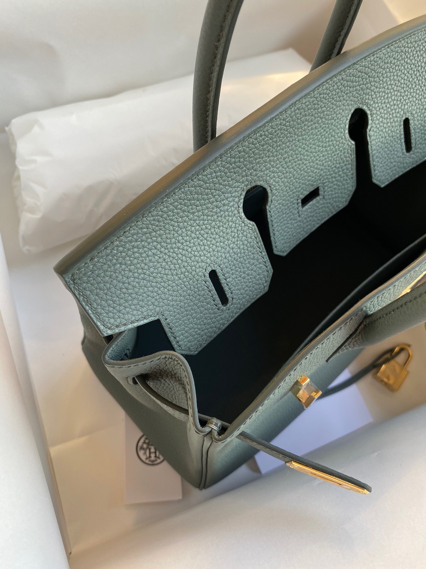 H**mes birkin 25 retourne handmade bag in vert amande clemence leather