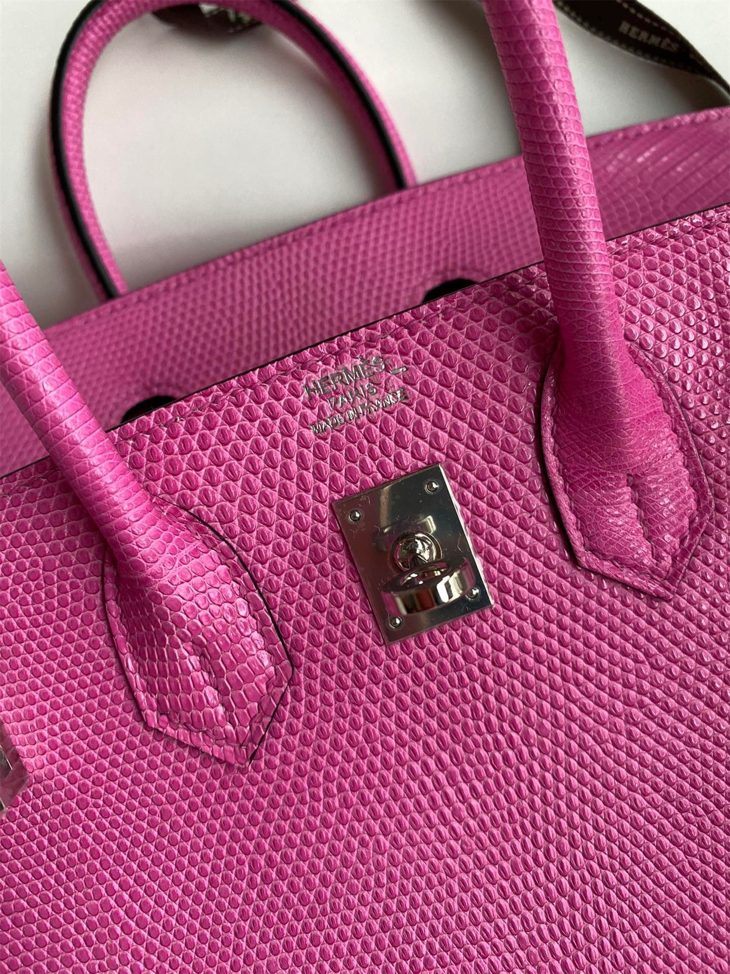 H**mes birkin 25 retourne handmade bag in pink lizard leather
