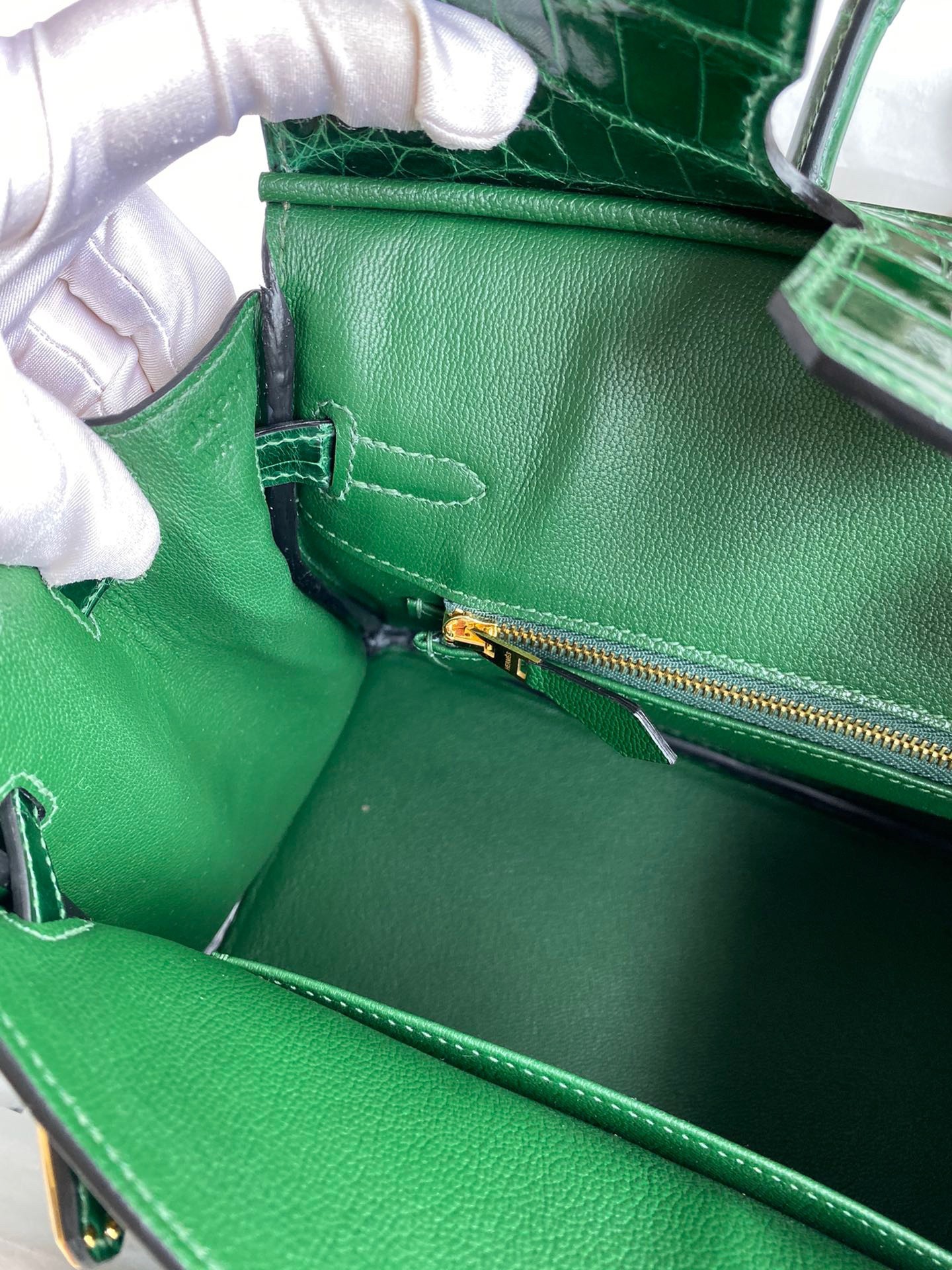 H**mes birkin 25 handmade bag in malachite crocodile niloticus shiny skin