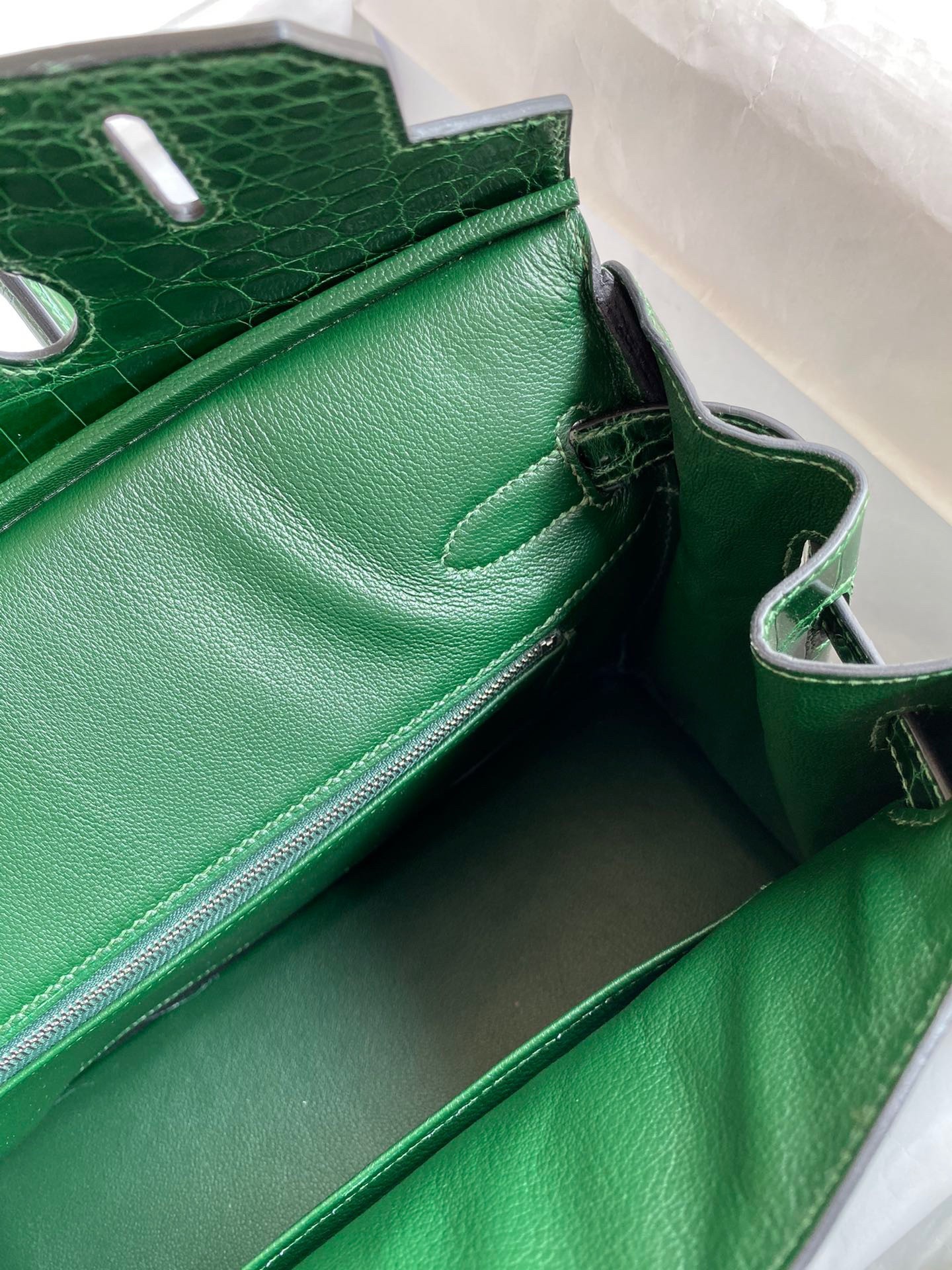 H**mes birkin 30 handmade bag in malachite crocodile niloticus shiny skin