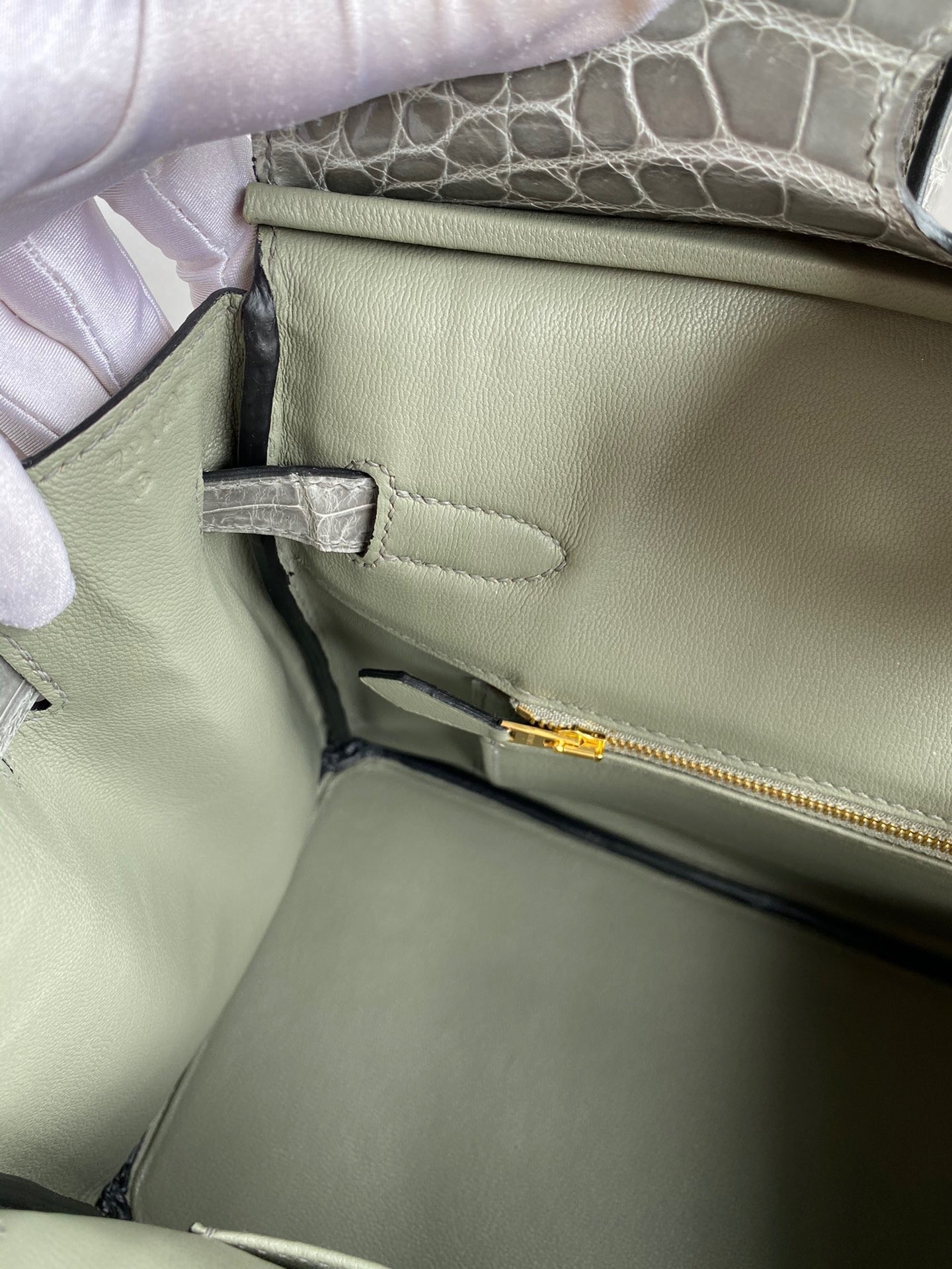 H**mes birkin 30 handmade bag in gris ciment crocodile niloticus shiny skin