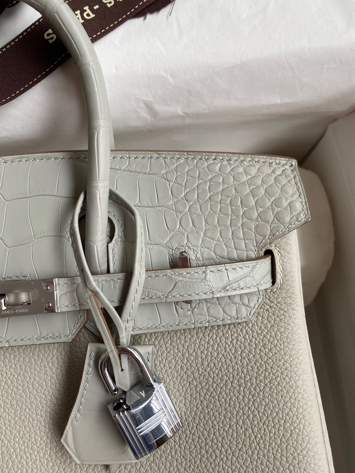 H**mes touch birkin 25 bag in pearl grey togo and matte alligator leather
