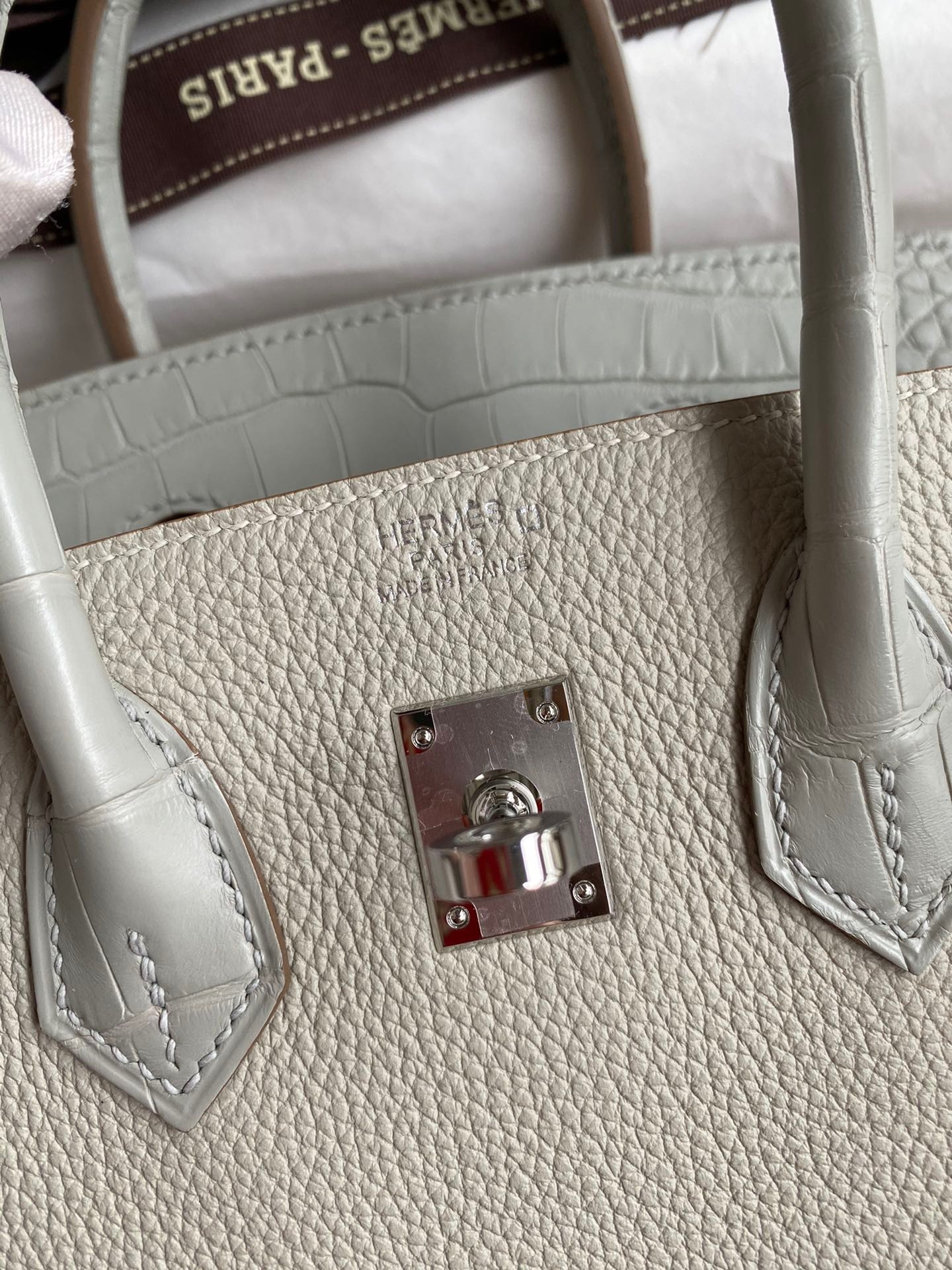 H**mes touch birkin 25 bag in pearl grey togo and matte alligator leather
