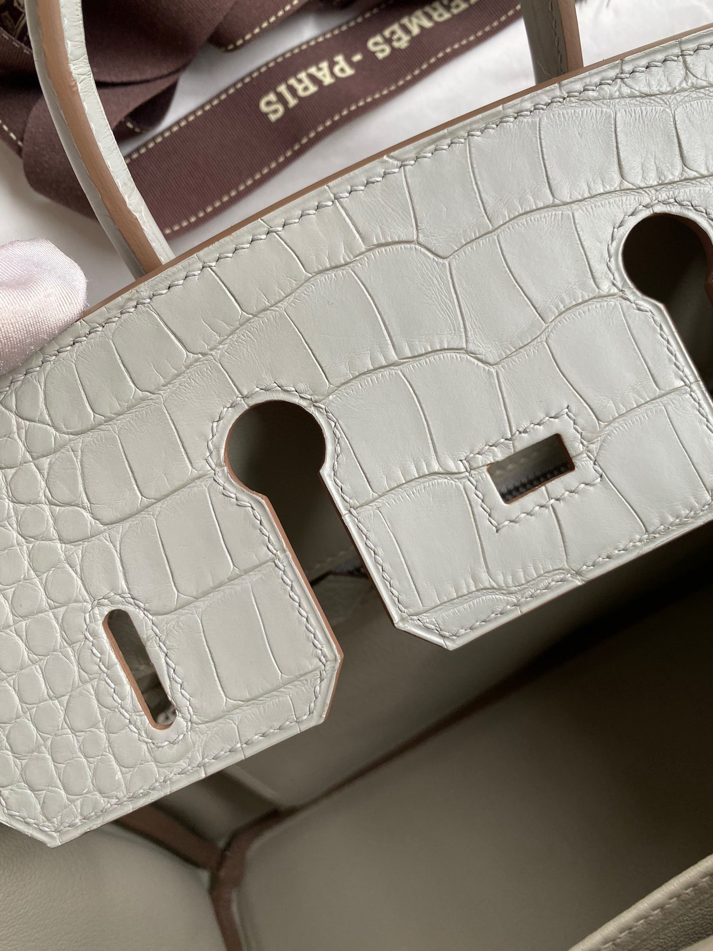 H**mes touch birkin 25 bag in pearl grey togo and matte alligator leather