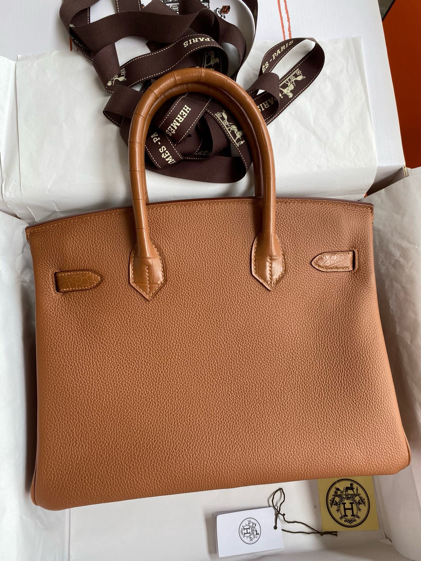 H**mes touch birkin 30 bag in gold clemence and matte alligator leather