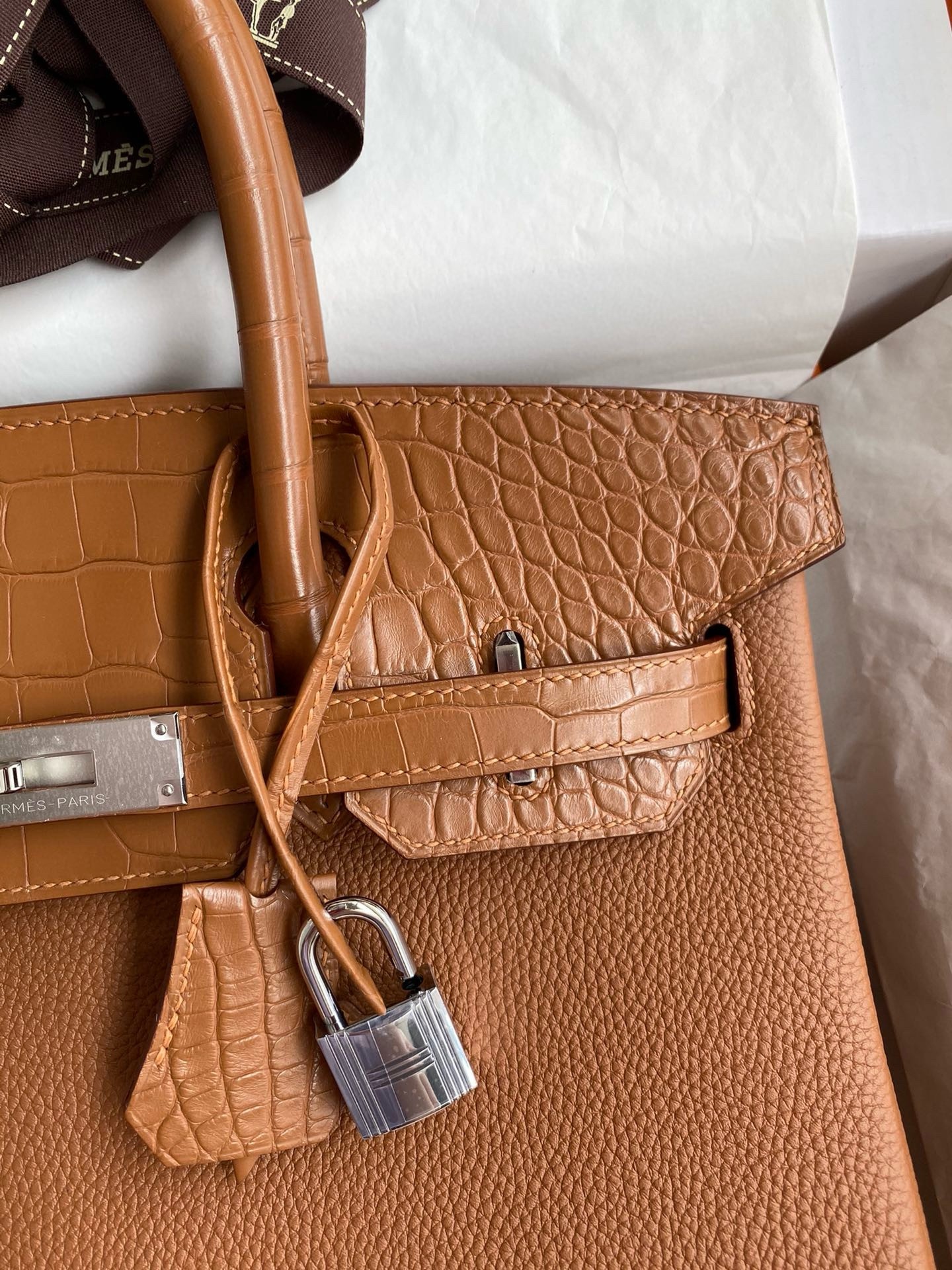 H**mes touch birkin 30 bag in gold clemence and matte alligator leather