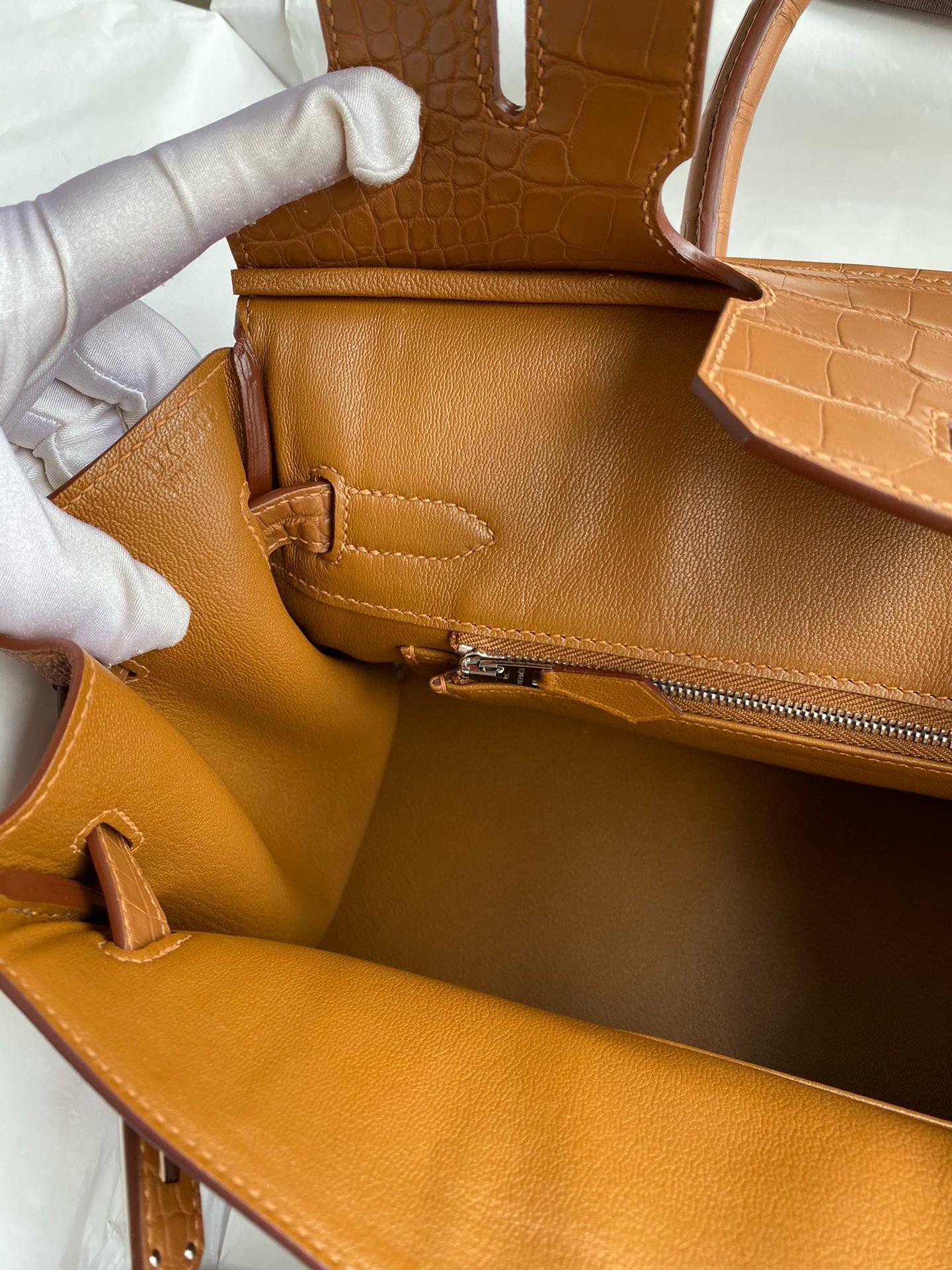 H**mes touch birkin 30 bag in gold clemence and matte alligator leather