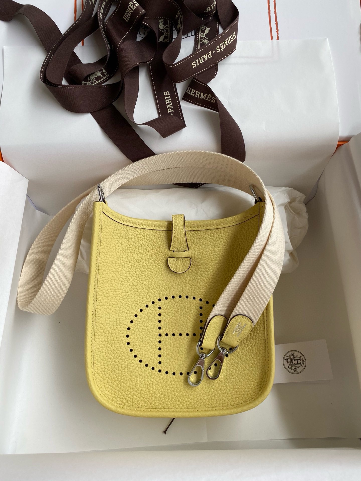 H**mes evelyne mini handmade bag in jaune poussin clemence leather