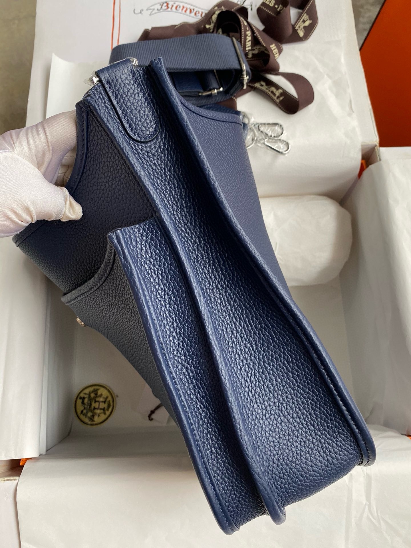 H**mes evelyne iii pm 29 handmade bag in blue saphir clemence leather