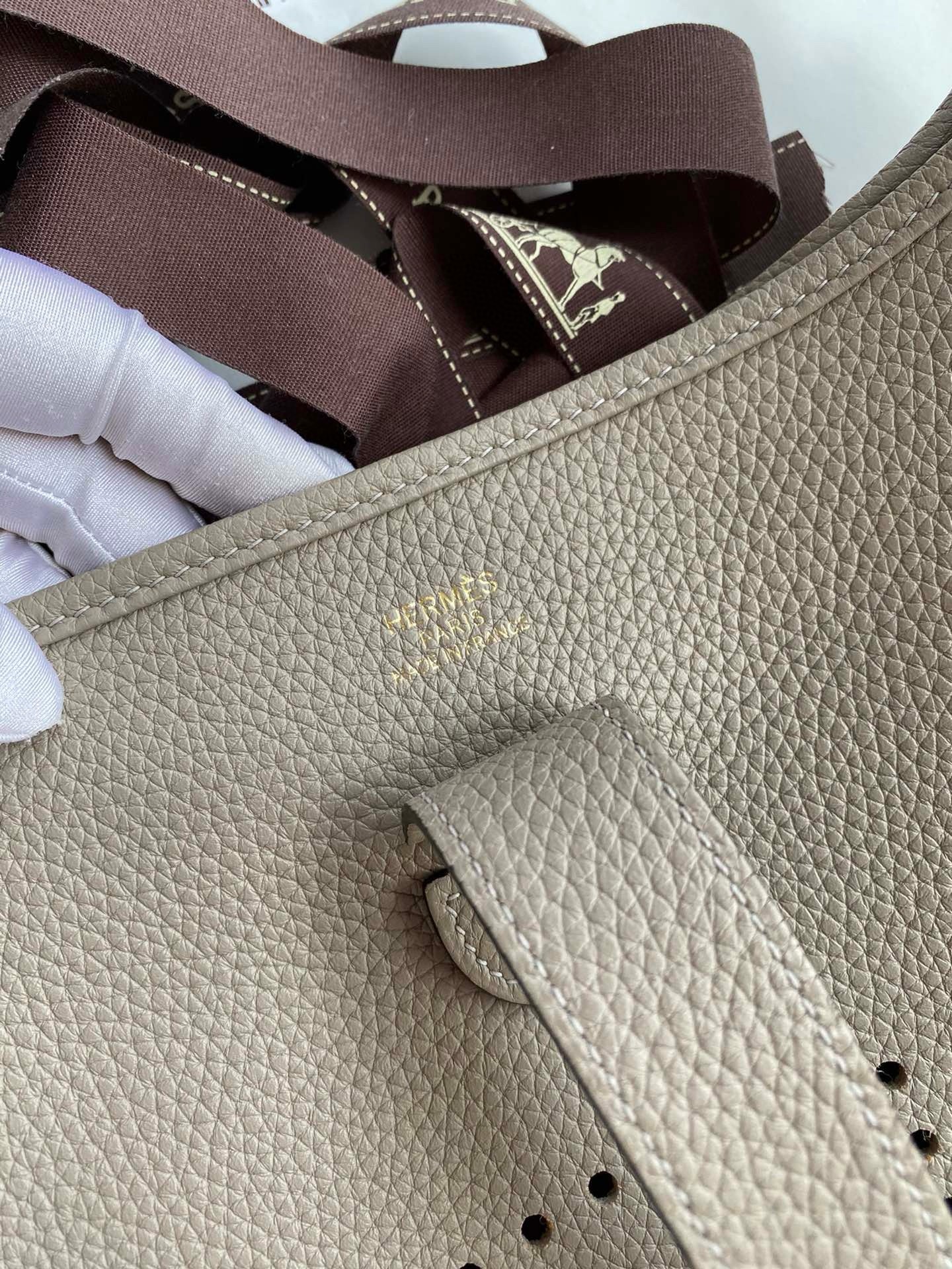 H**mes evelyne iii pm 29 handmade bag in gris asphalt clemence leather