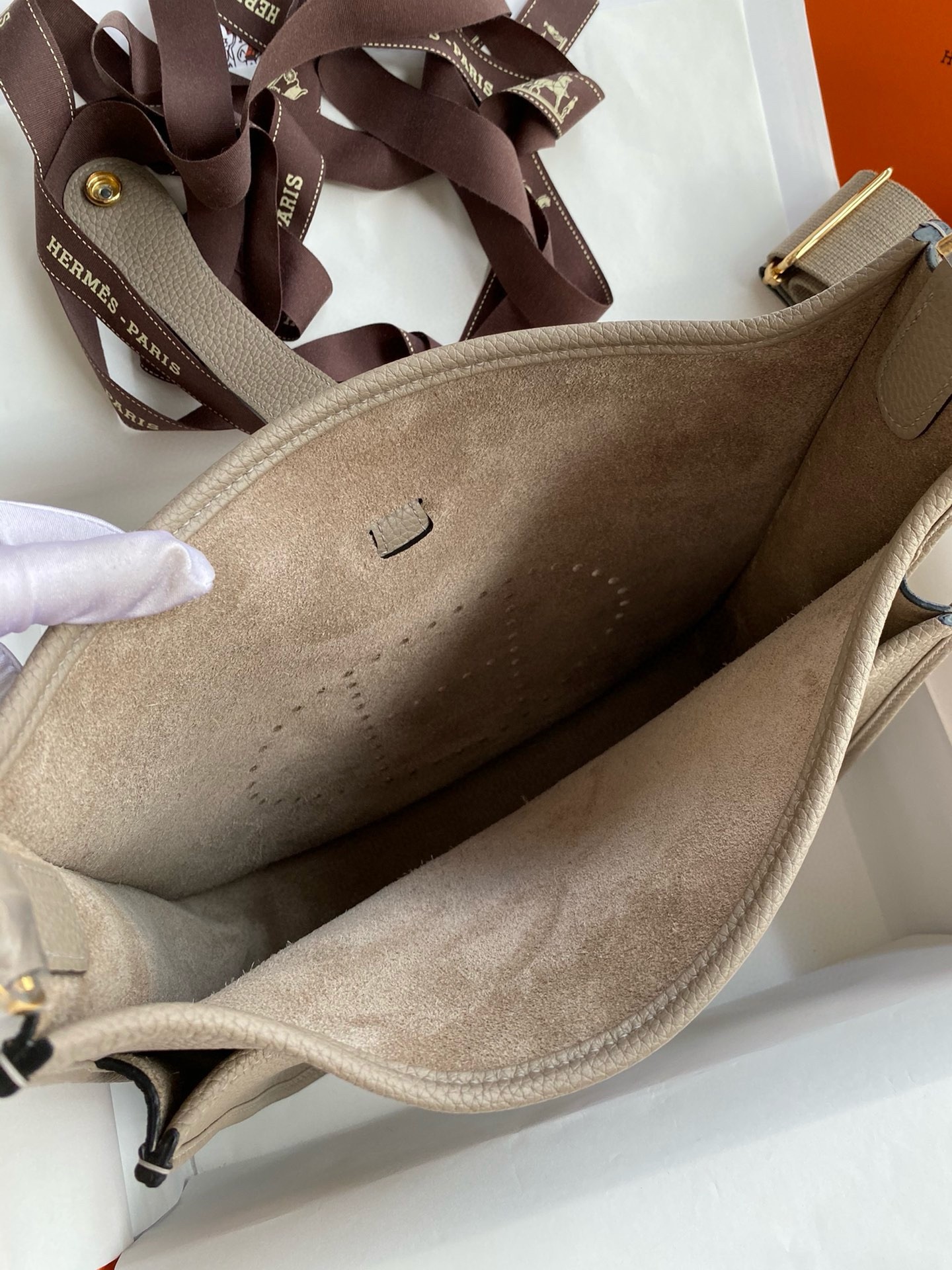 H**mes evelyne iii pm 29 handmade bag in gris asphalt clemence leather