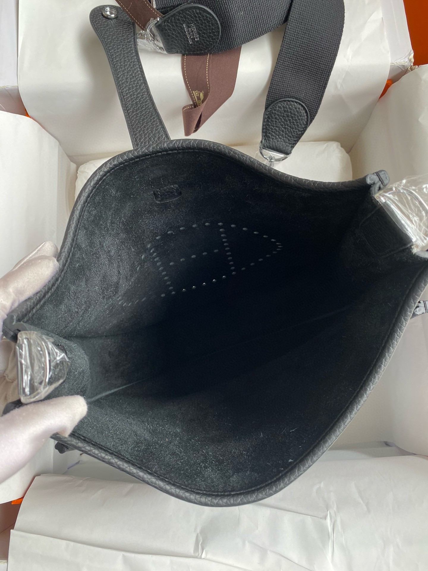 H**mes evelyne iii pm 29 handmade bag in black clemence leather