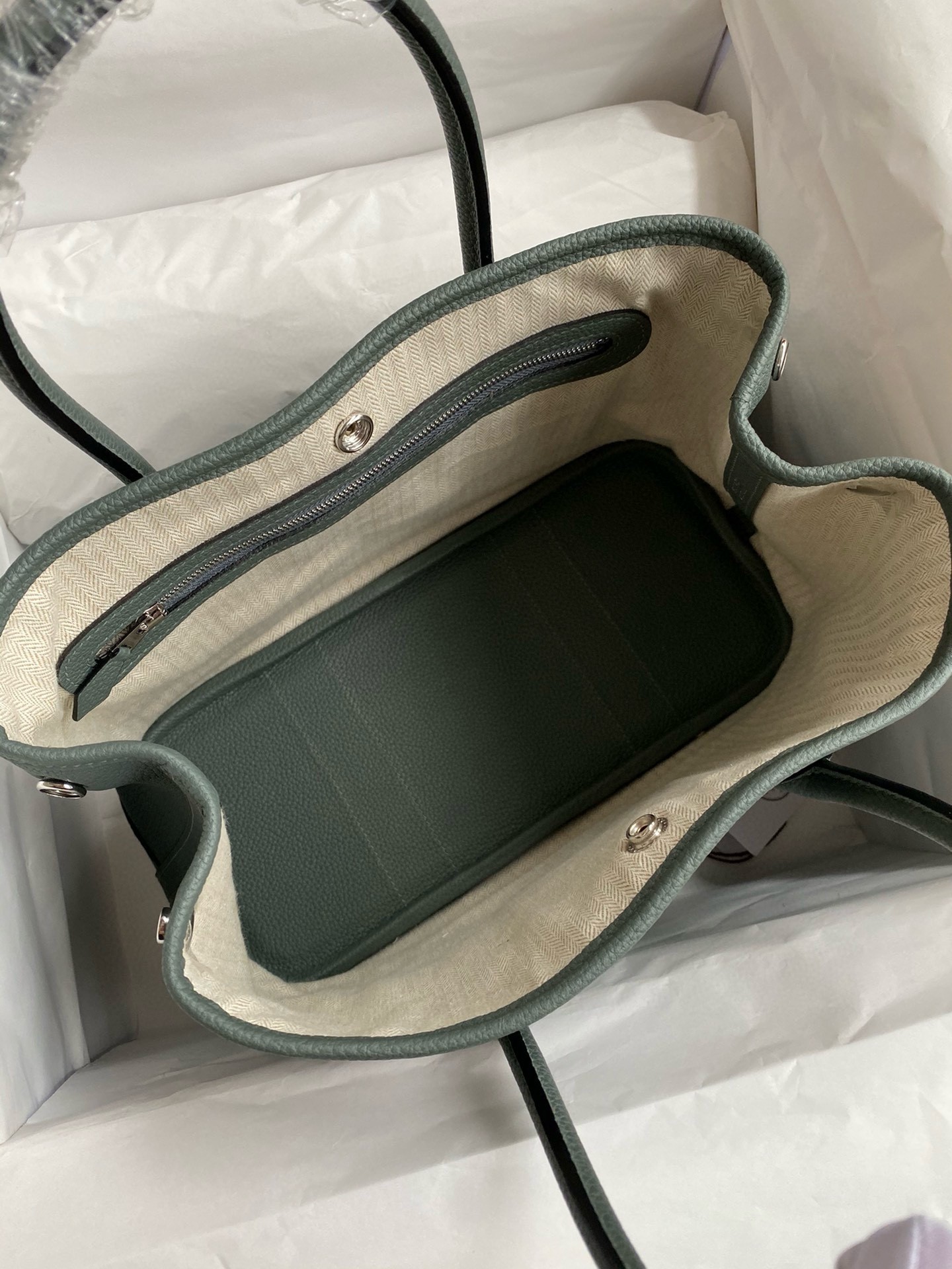 H**mes garden party 30 handmade bag in vert amande clemence leather