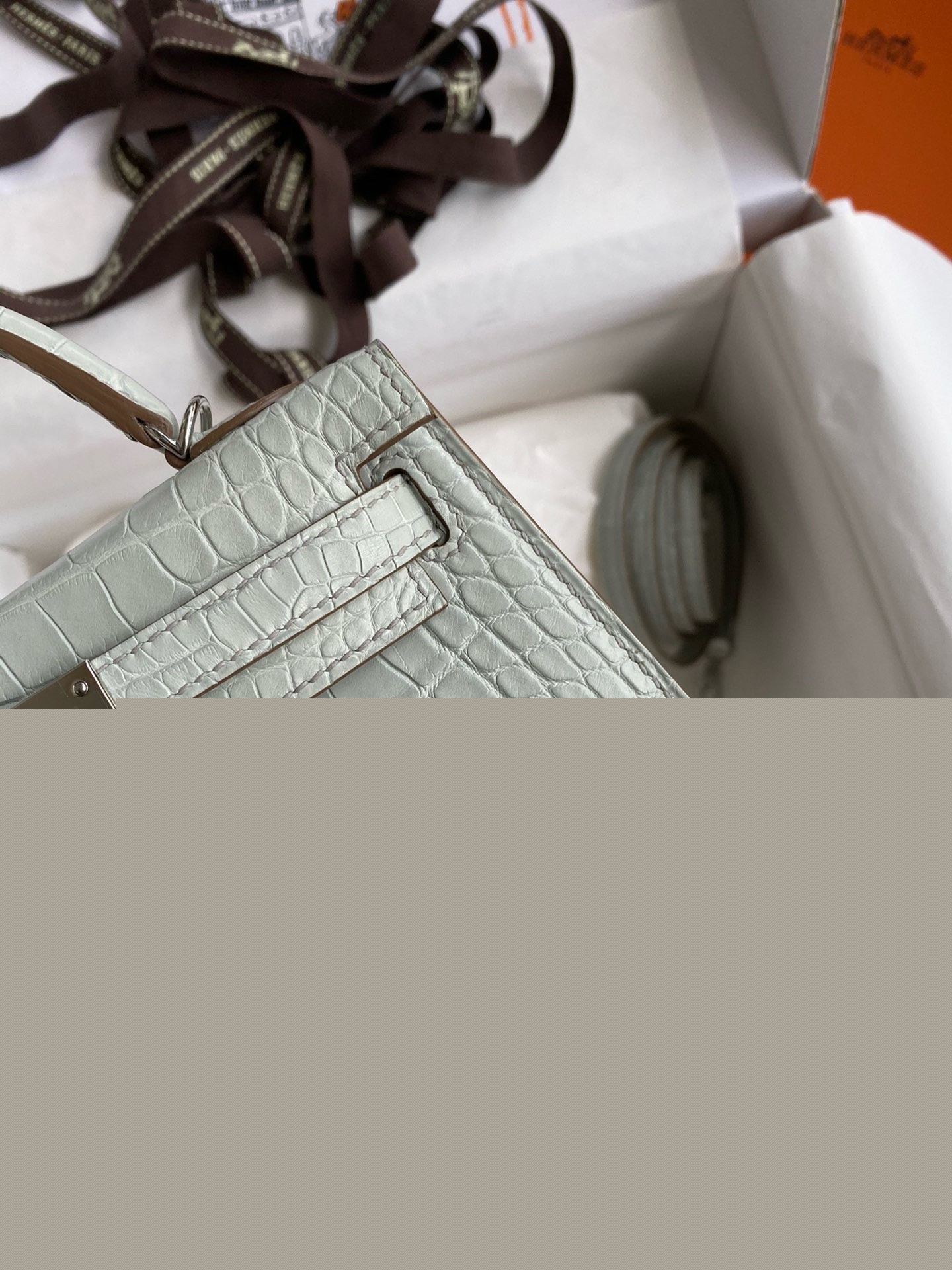 H**mes kelly mini ii sellier handmade bag in gris neve matte alligator leather
