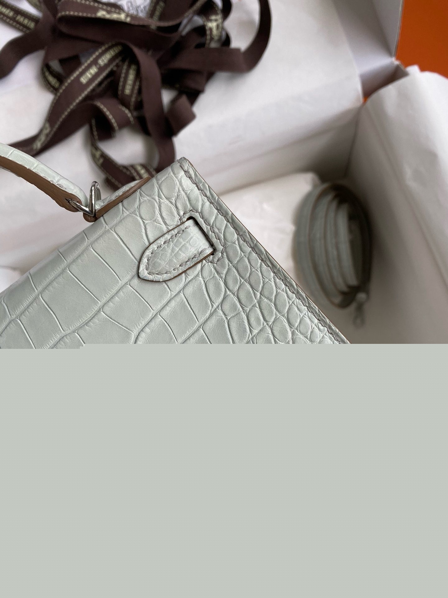 H**mes kelly mini ii sellier handmade bag in gris neve matte alligator leather