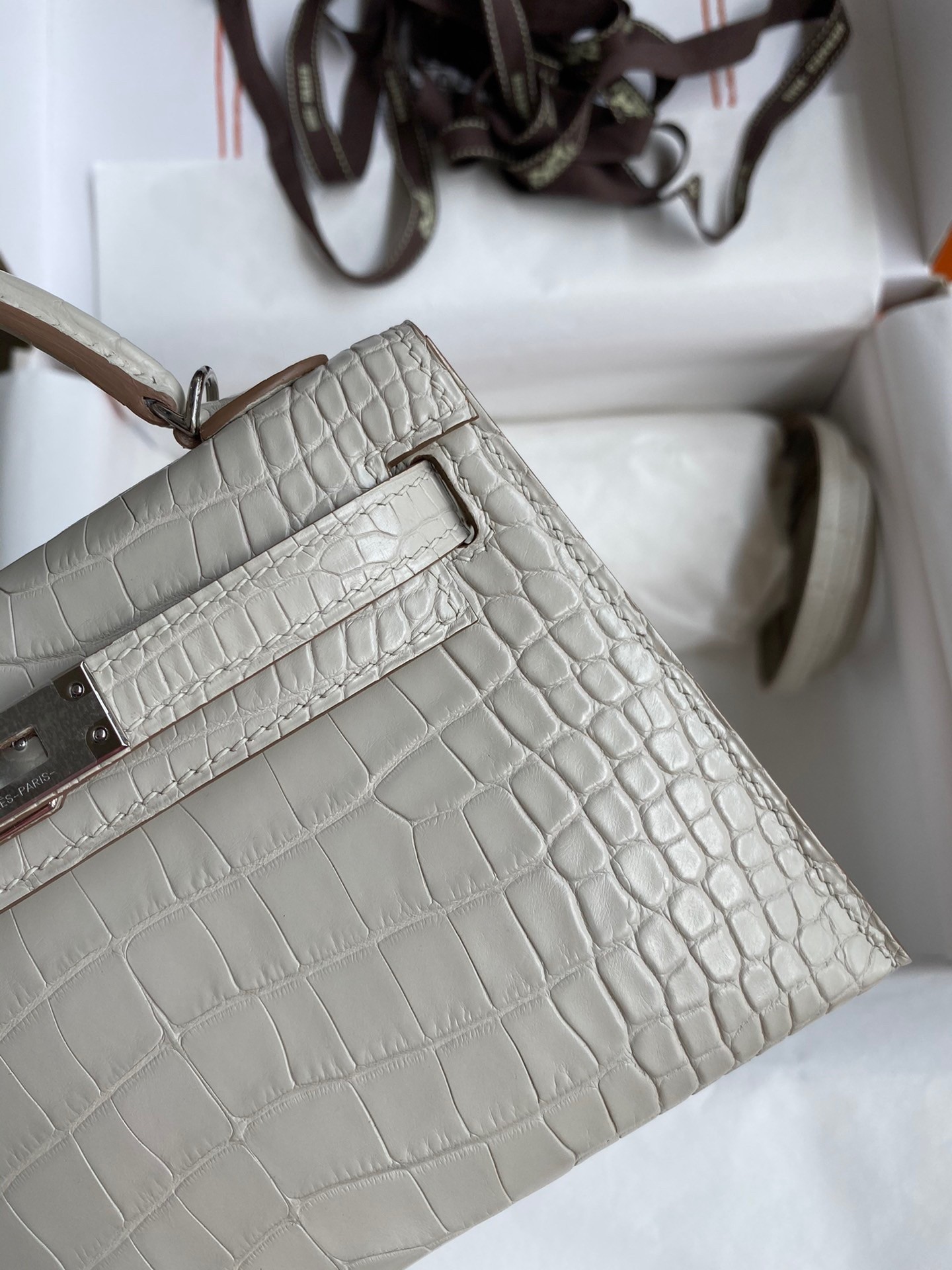 H**mes kelly mini ii sellier handmade bag in grey matte alligator leather
