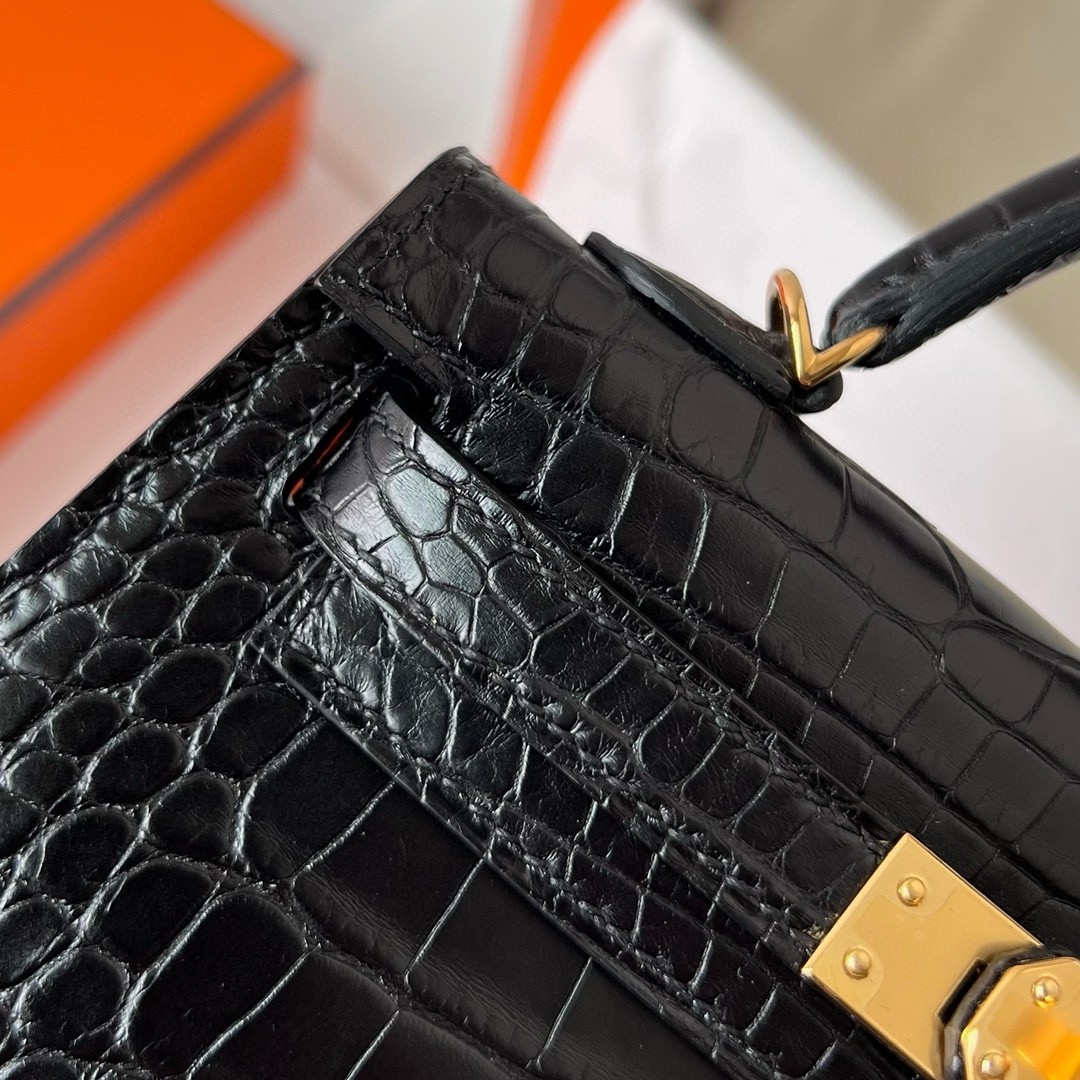 H**mes kelly mini ii sellier handmade bag in black matte alligator leather