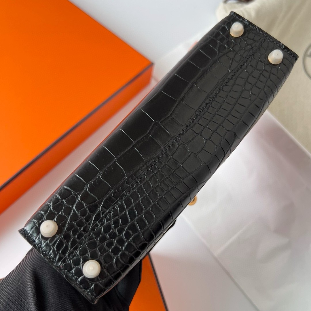 H**mes kelly mini ii sellier handmade bag in black matte alligator leather