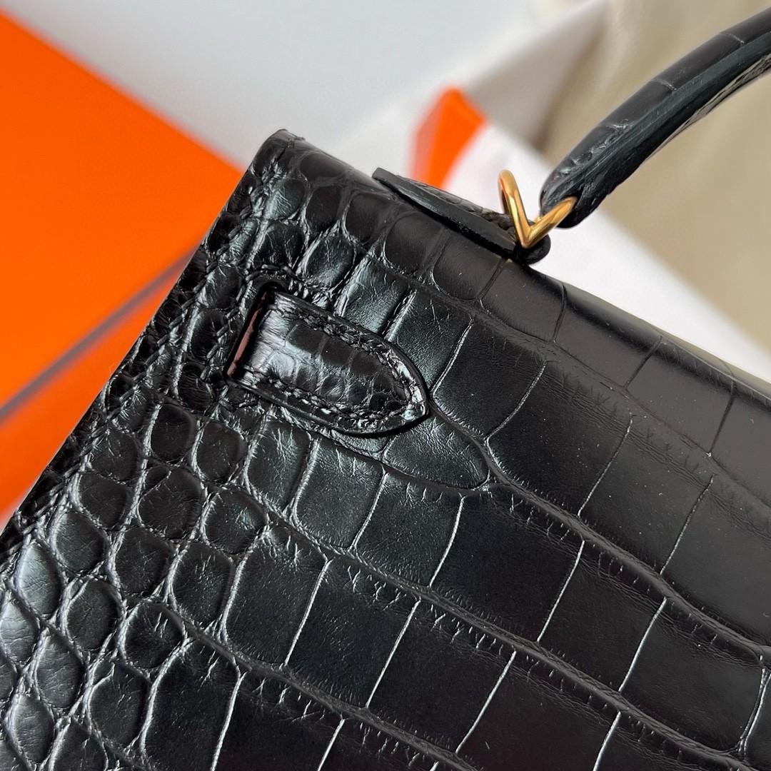 H**mes kelly mini ii sellier handmade bag in black matte alligator leather