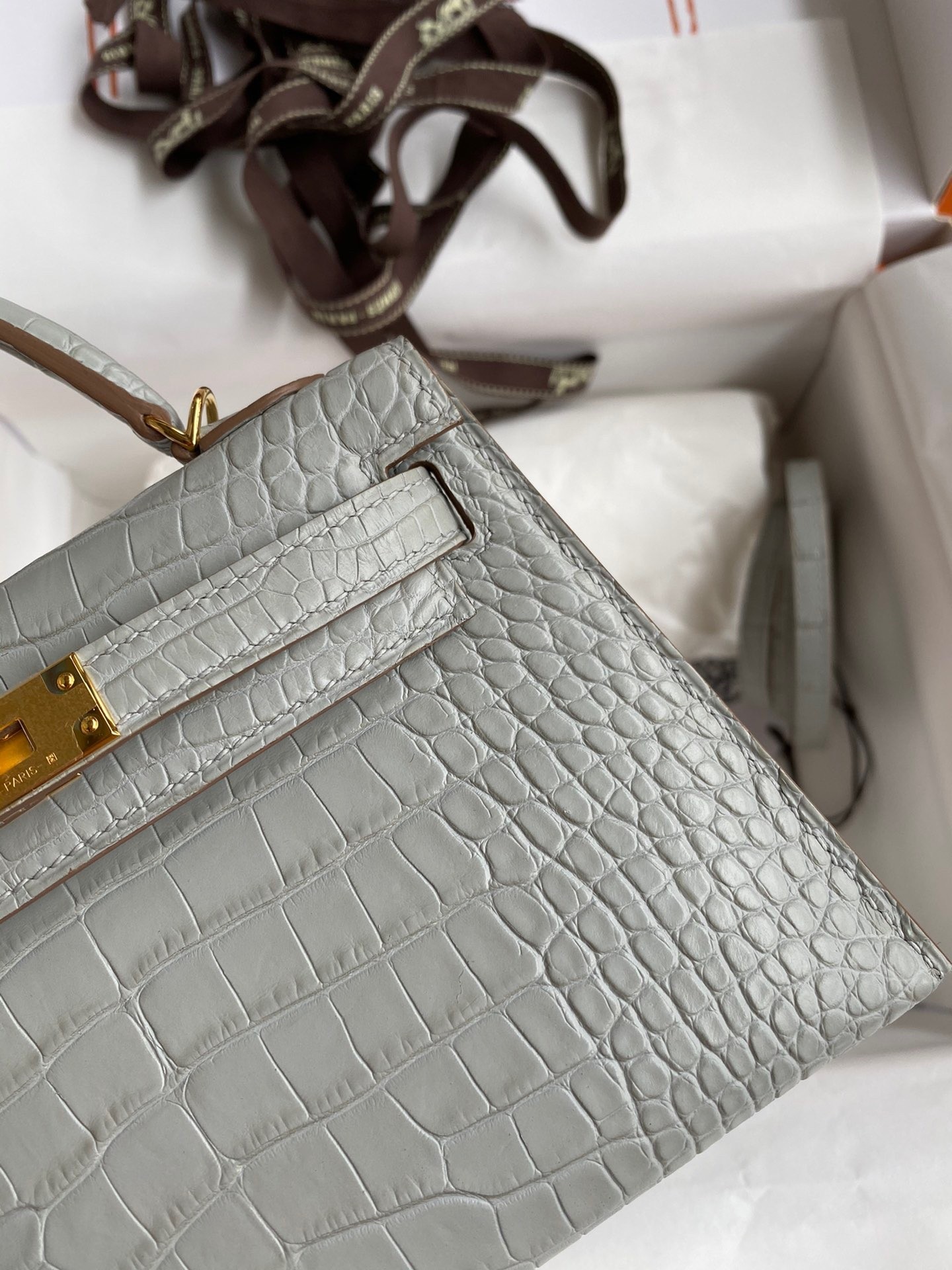 H**mes kelly mini ii sellier handmade bag in pearl grey matte alligator leather