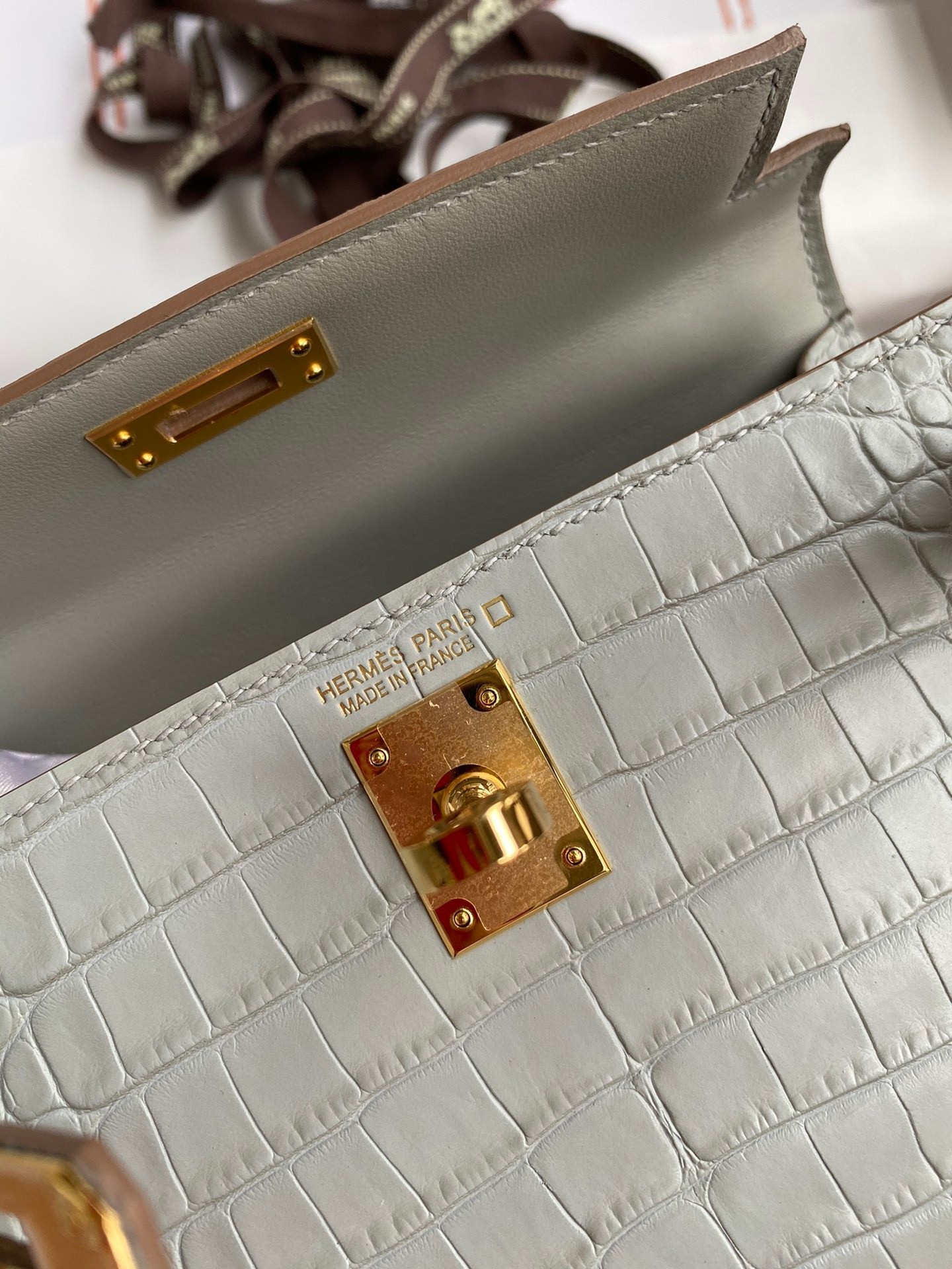 H**mes kelly mini ii sellier handmade bag in pearl grey matte alligator leather