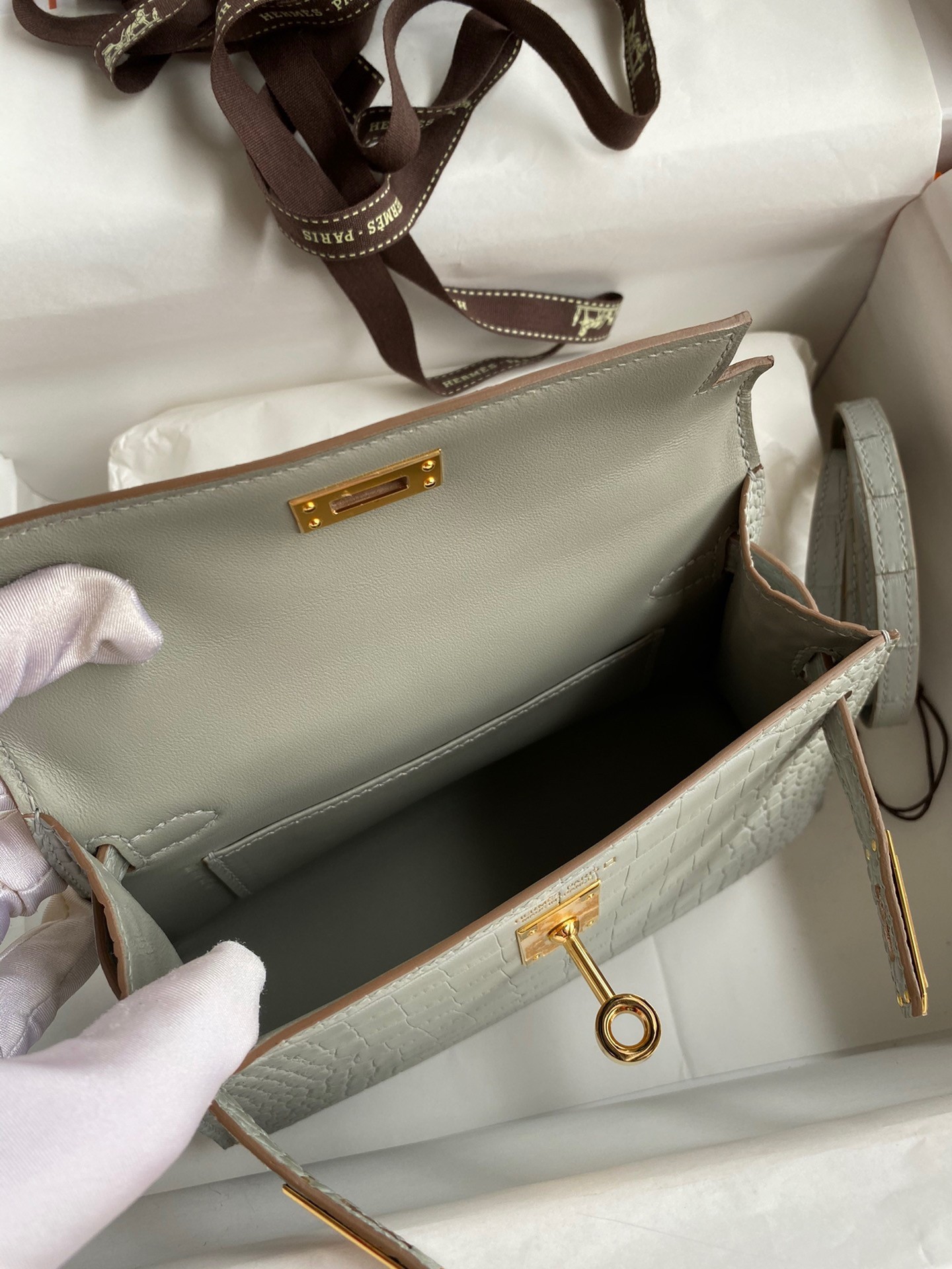 H**mes kelly mini ii sellier handmade bag in pearl grey matte alligator leather