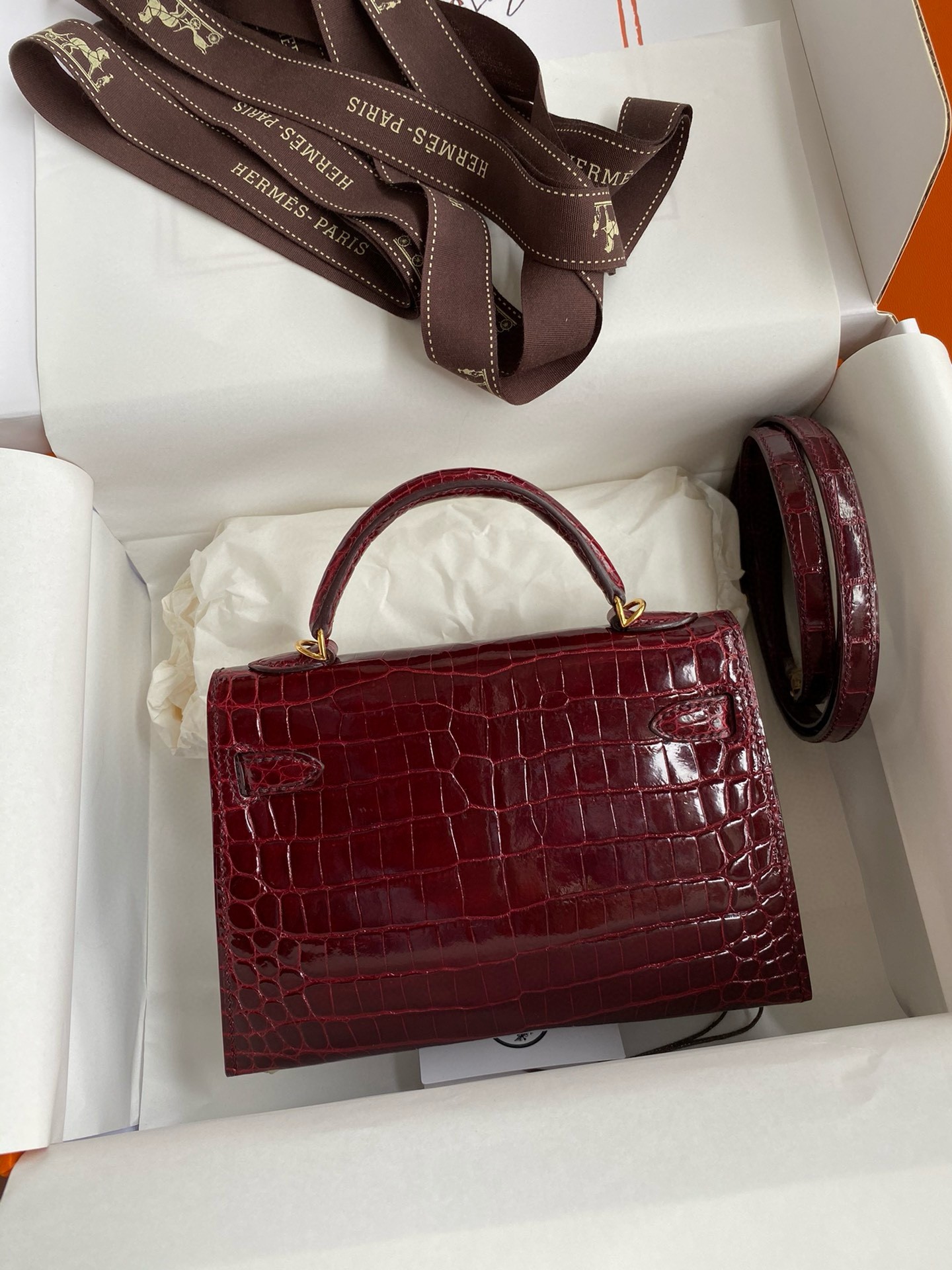 H**mes kelly mini ii sellier handmade bag in bordeaux shiny alligator leather