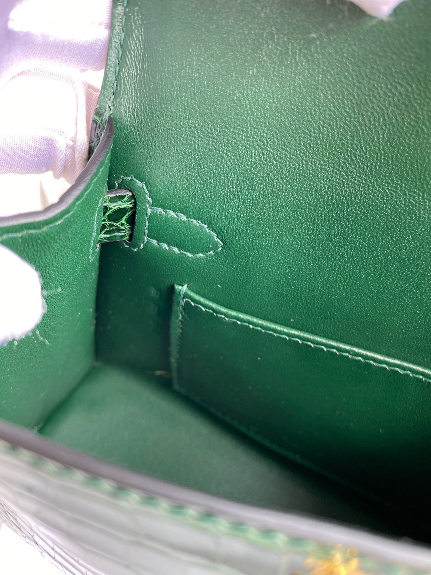 H**mes kelly mini ii sellier handmade bag in malachite shiny alligator leather