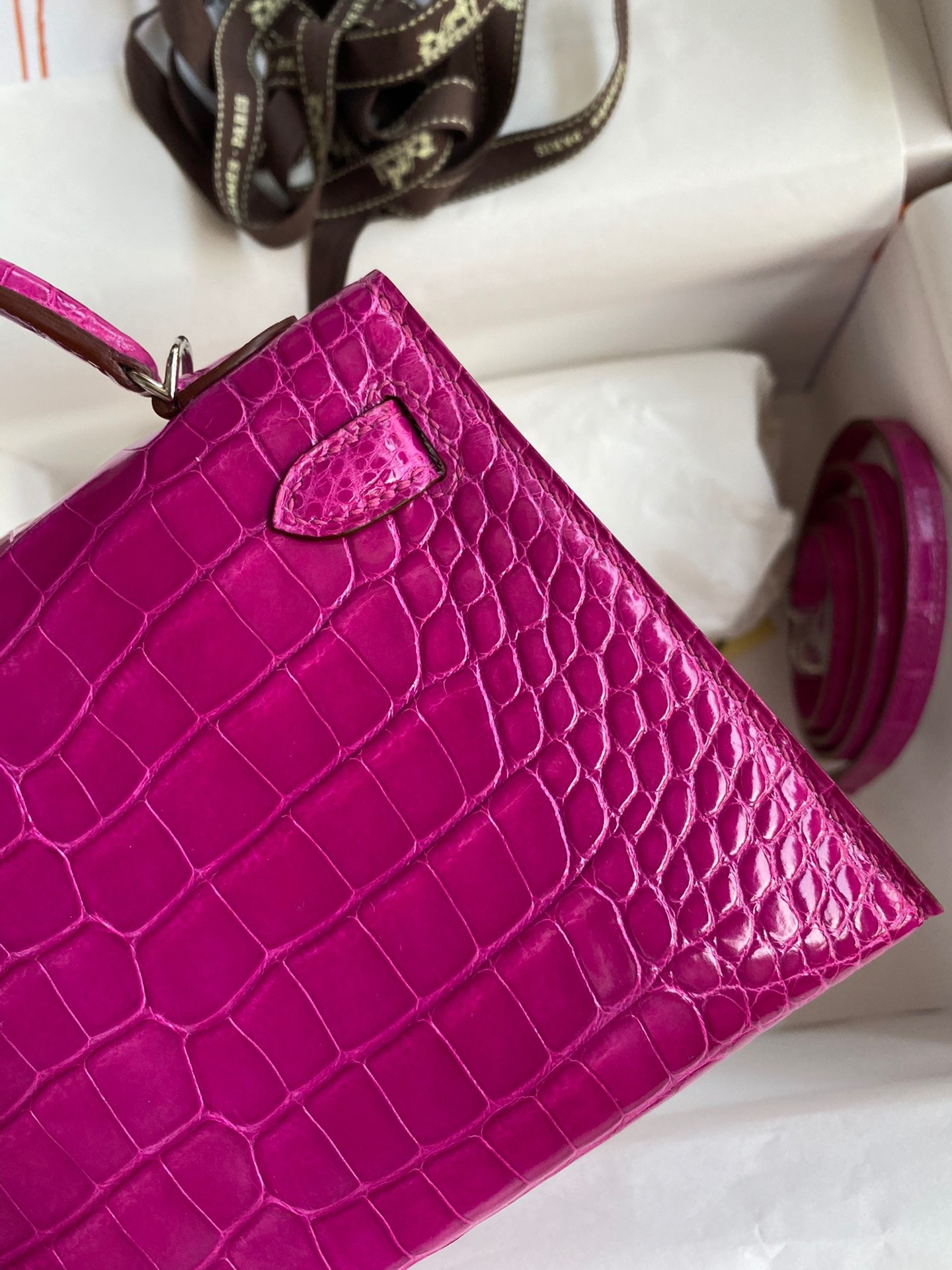 H**mes kelly mini ii sellier handmade bag in rose scheherazade shiny alligator leather