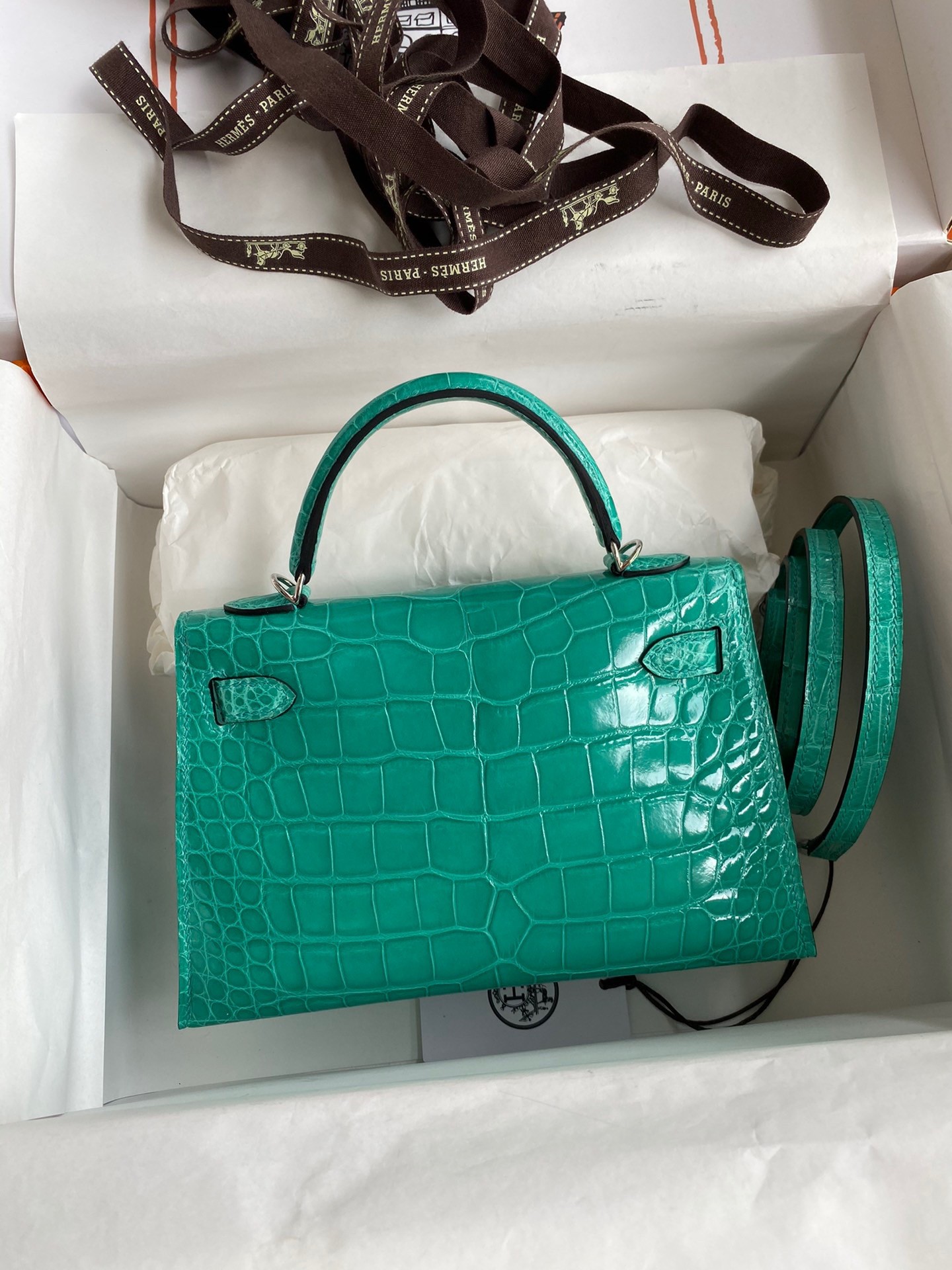 H**mes kelly mini ii sellier handmade bag in vert jude shiny alligator leather