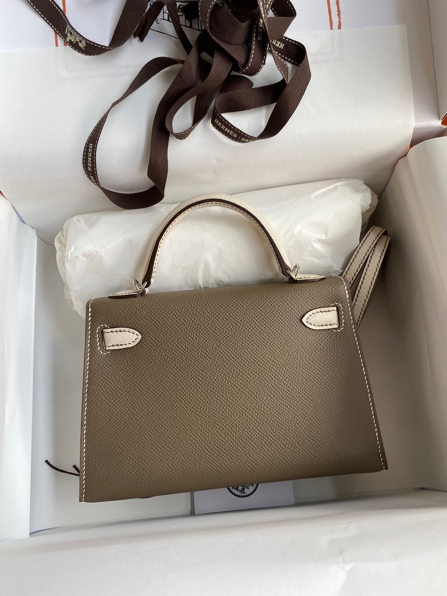 H**mes kelly mini ii sellier bicolor handmade bag in taupe and craie epsom calfskin