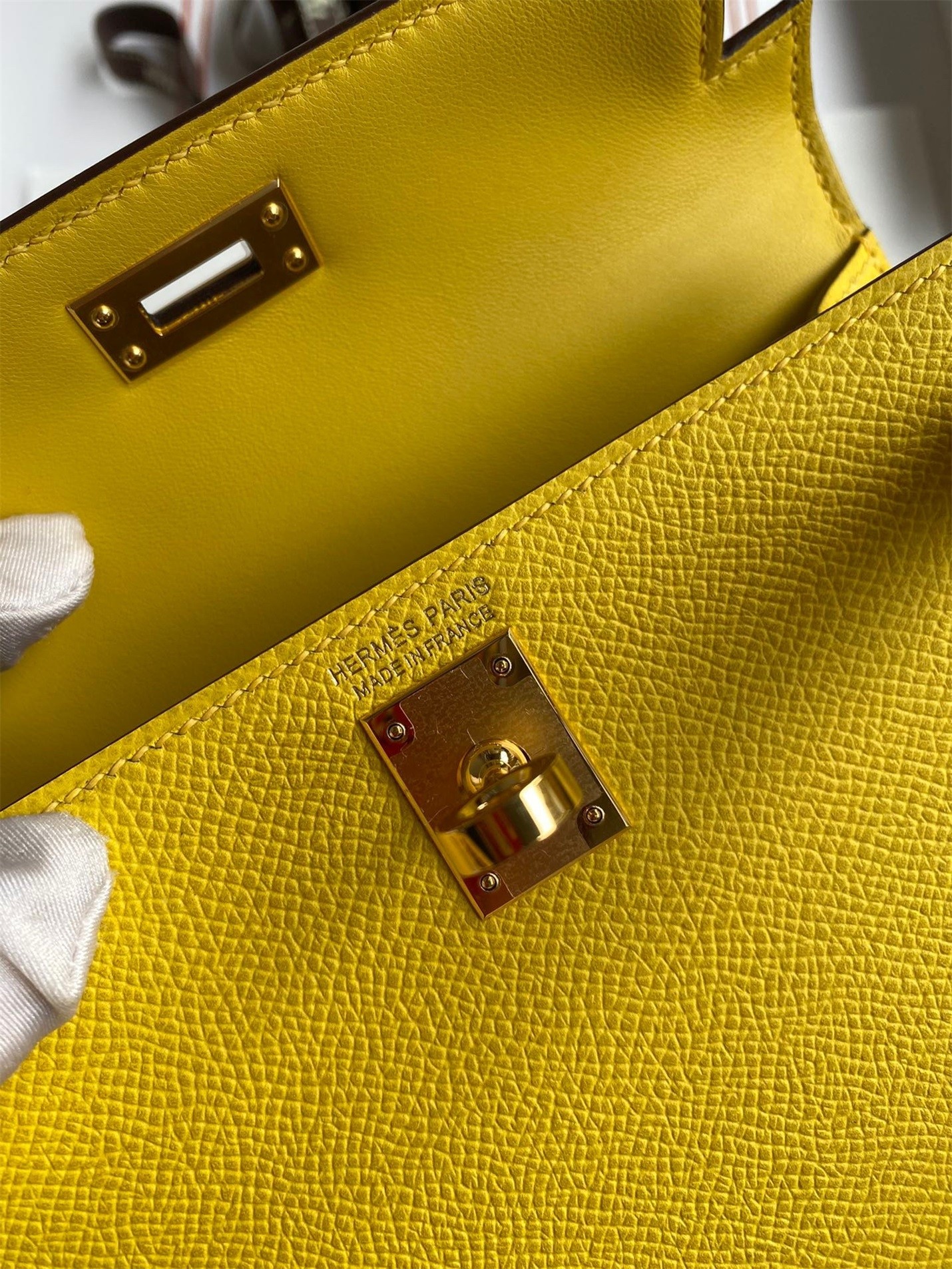 H**mes kelly mini ii sellier handmade bag in jaune de naples epsom calfskin