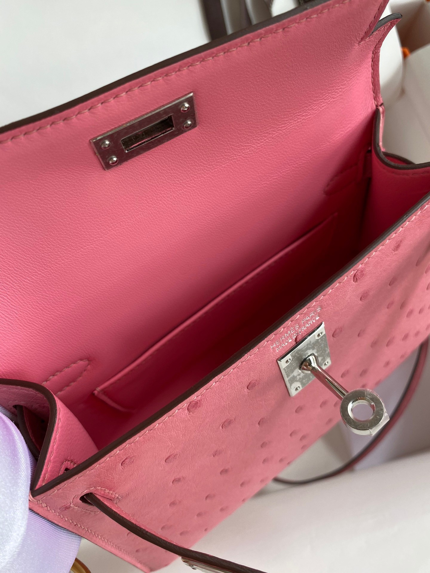 H**mes kelly mini ii sellier handmade bag in bubblegum ostrich leather