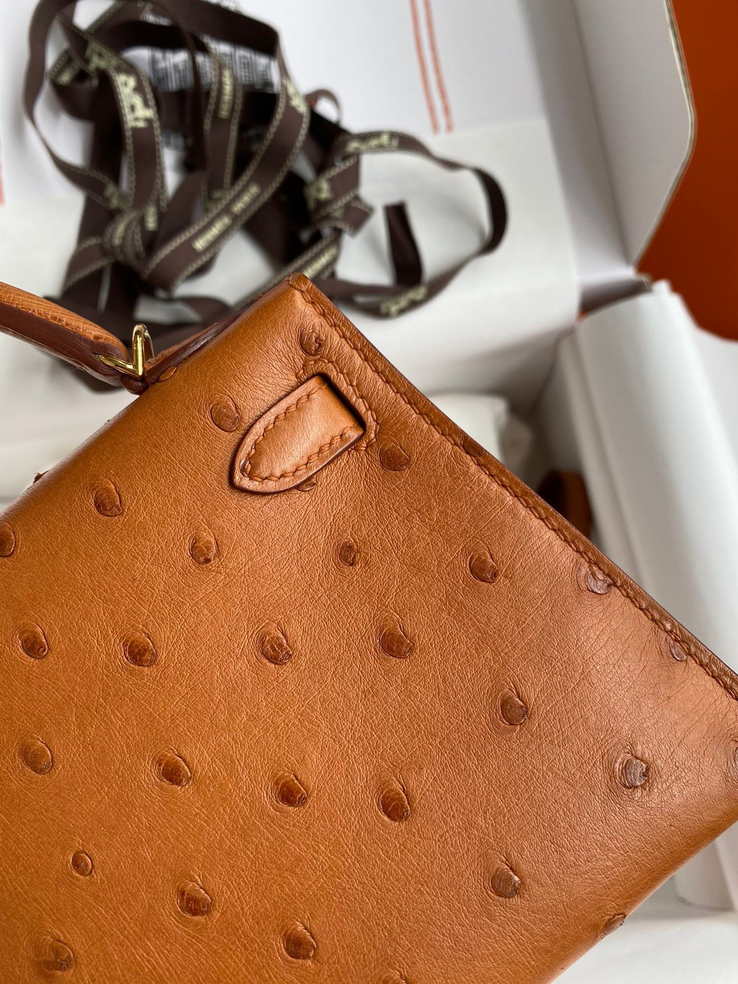 H**mes kelly mini ii sellier handmade bag in gold ostrich leather