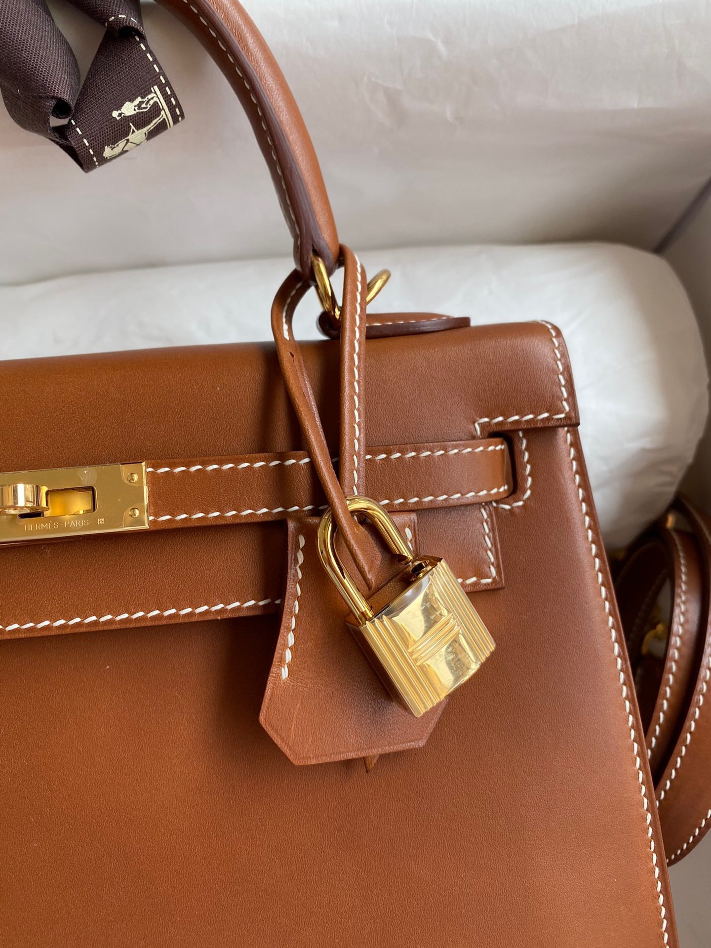 H**mes kelly sellier 25 handmade bag in gold barenia calfskin