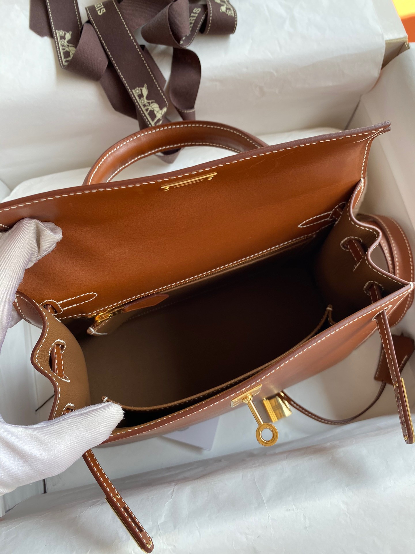 H**mes kelly sellier 25 handmade bag in gold barenia calfskin