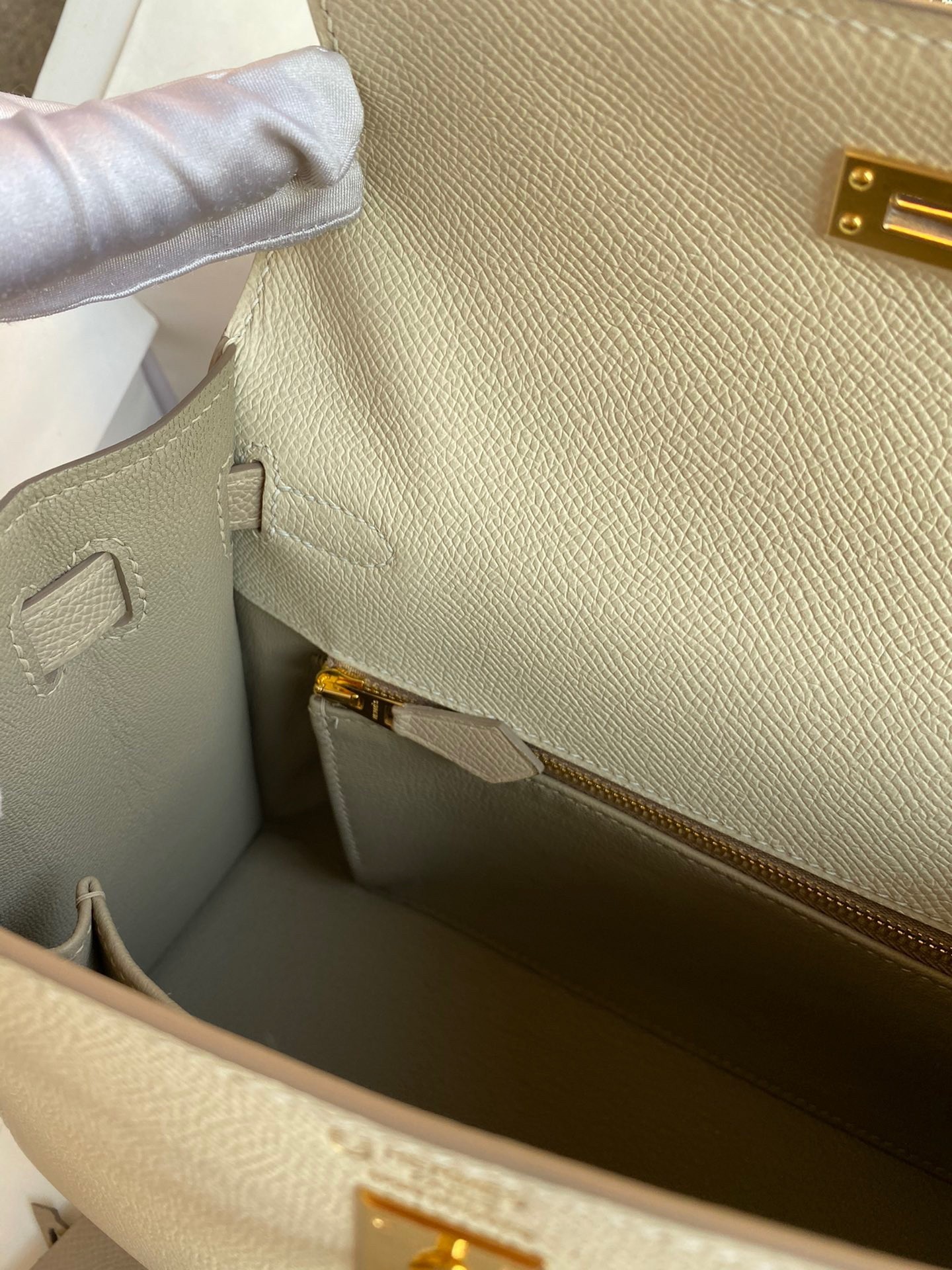 H**mes kelly sellier 25 bicolor bag in craie and trench epsom calfskin