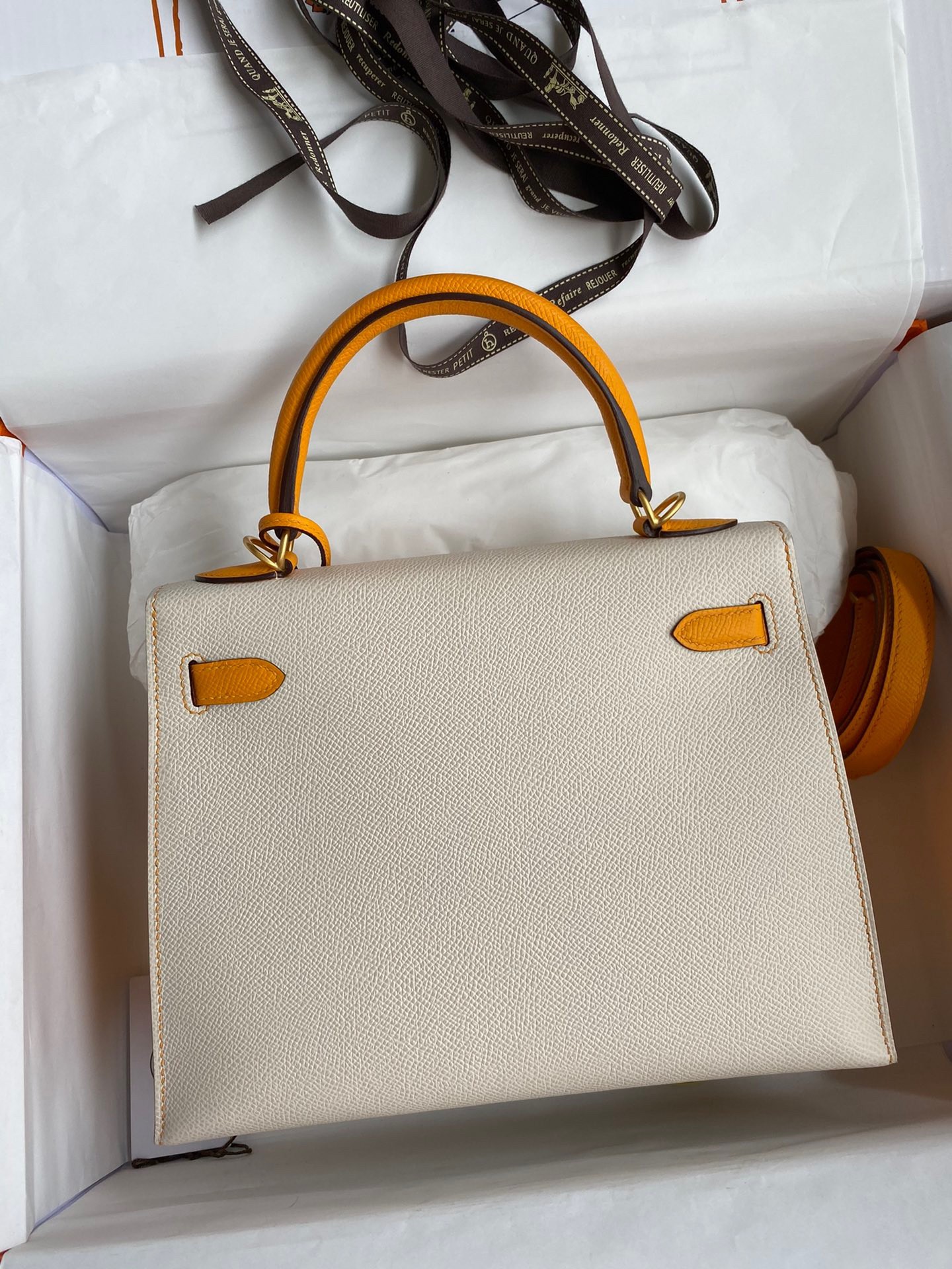H**mes kelly sellier 25 bicolor bag in craie and yellow epsom calfskin