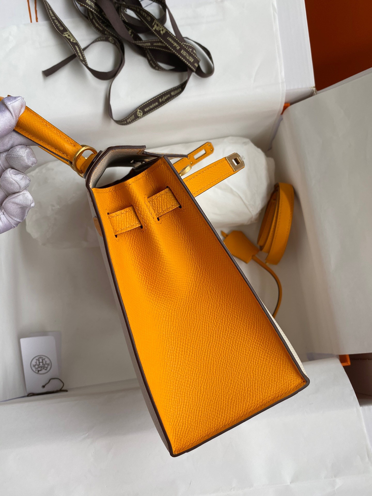 H**mes kelly sellier 25 bicolor bag in craie and yellow epsom calfskin
