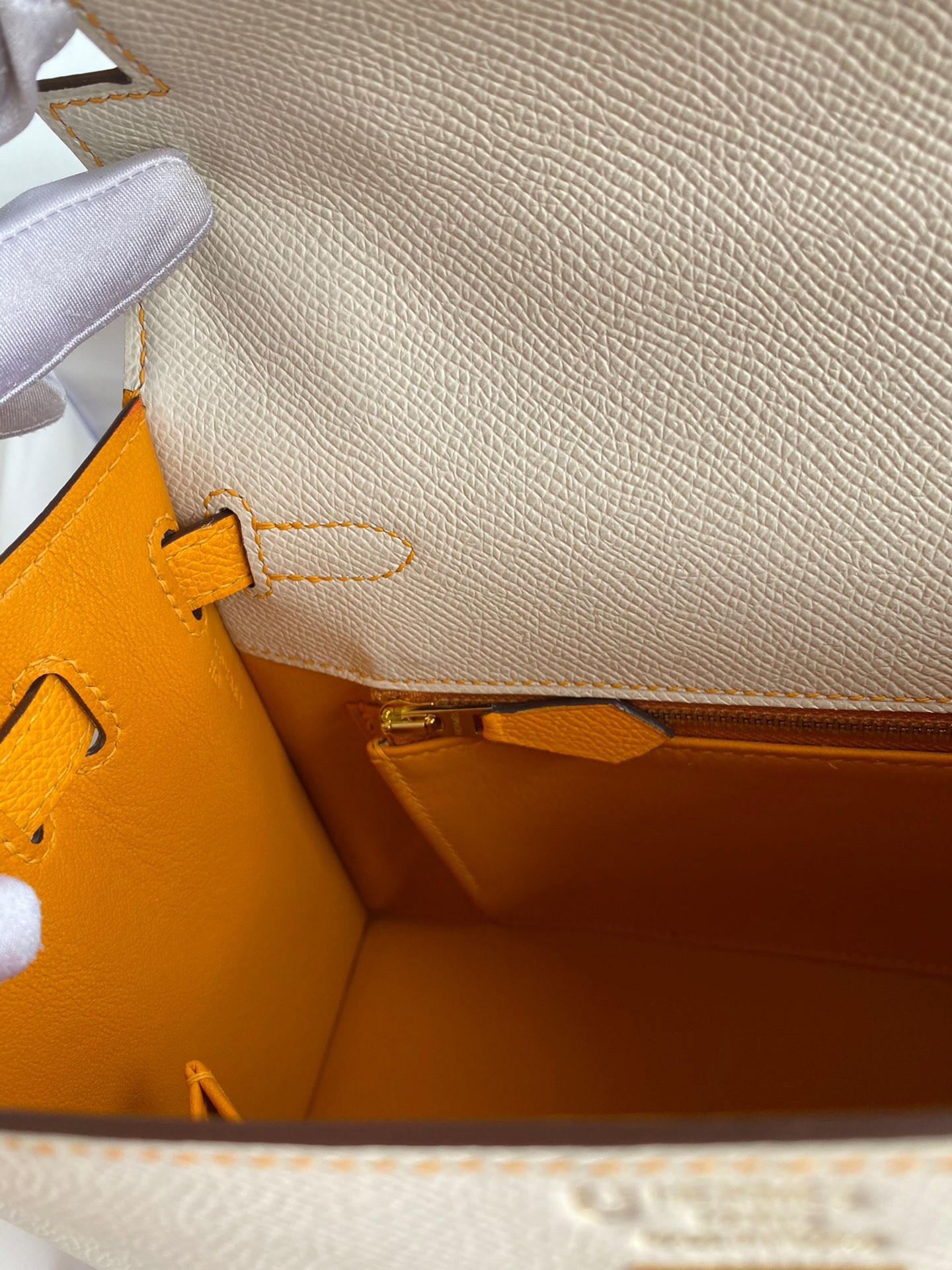 H**mes kelly sellier 25 bicolor bag in craie and yellow epsom calfskin